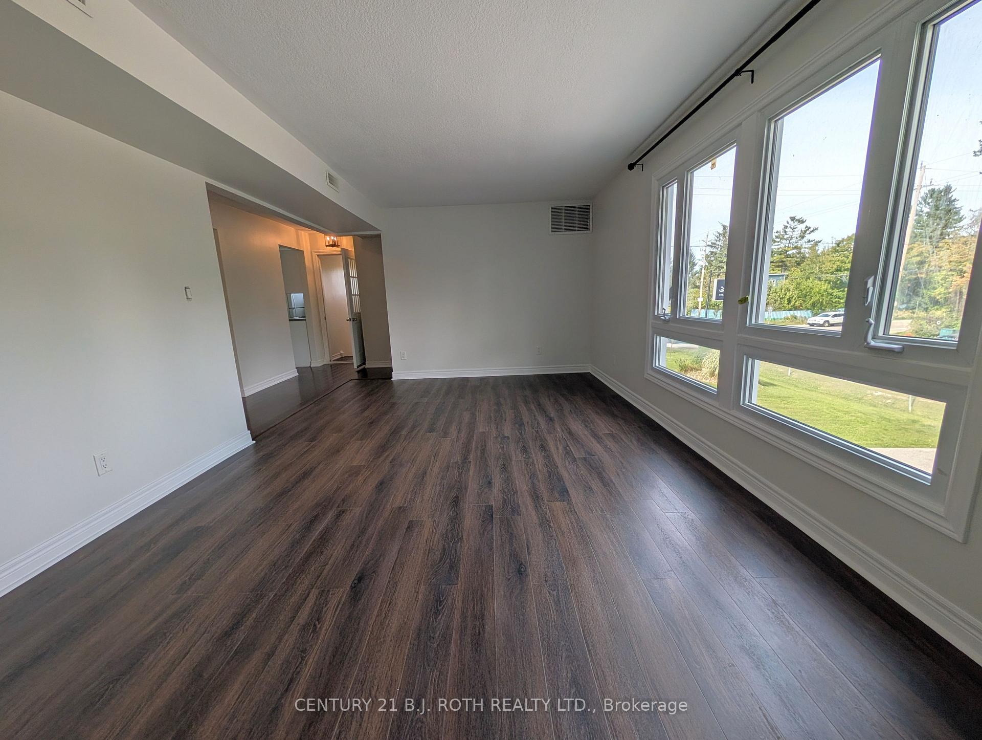 Photo 7 of Unit 2, 2394 25 Side Road, Innisfil, Alcona — HOMEH