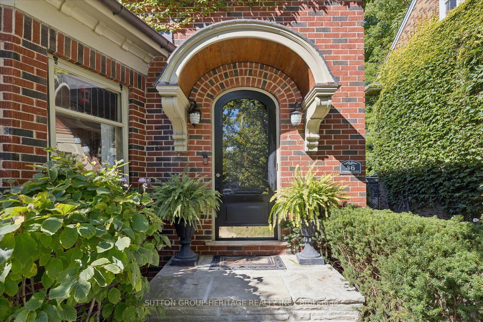 Photo 3 of 46 Connaught Street, Oshawa, O'Neill — HOMEH