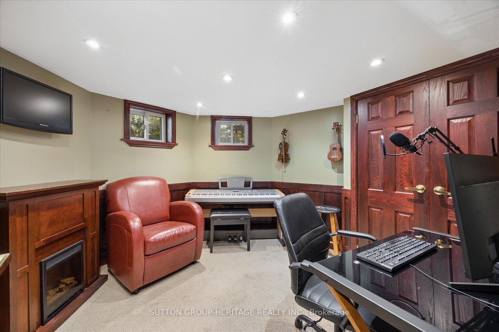 Photo 26 of 46 Connaught Street, Oshawa, O'Neill — HOMEH