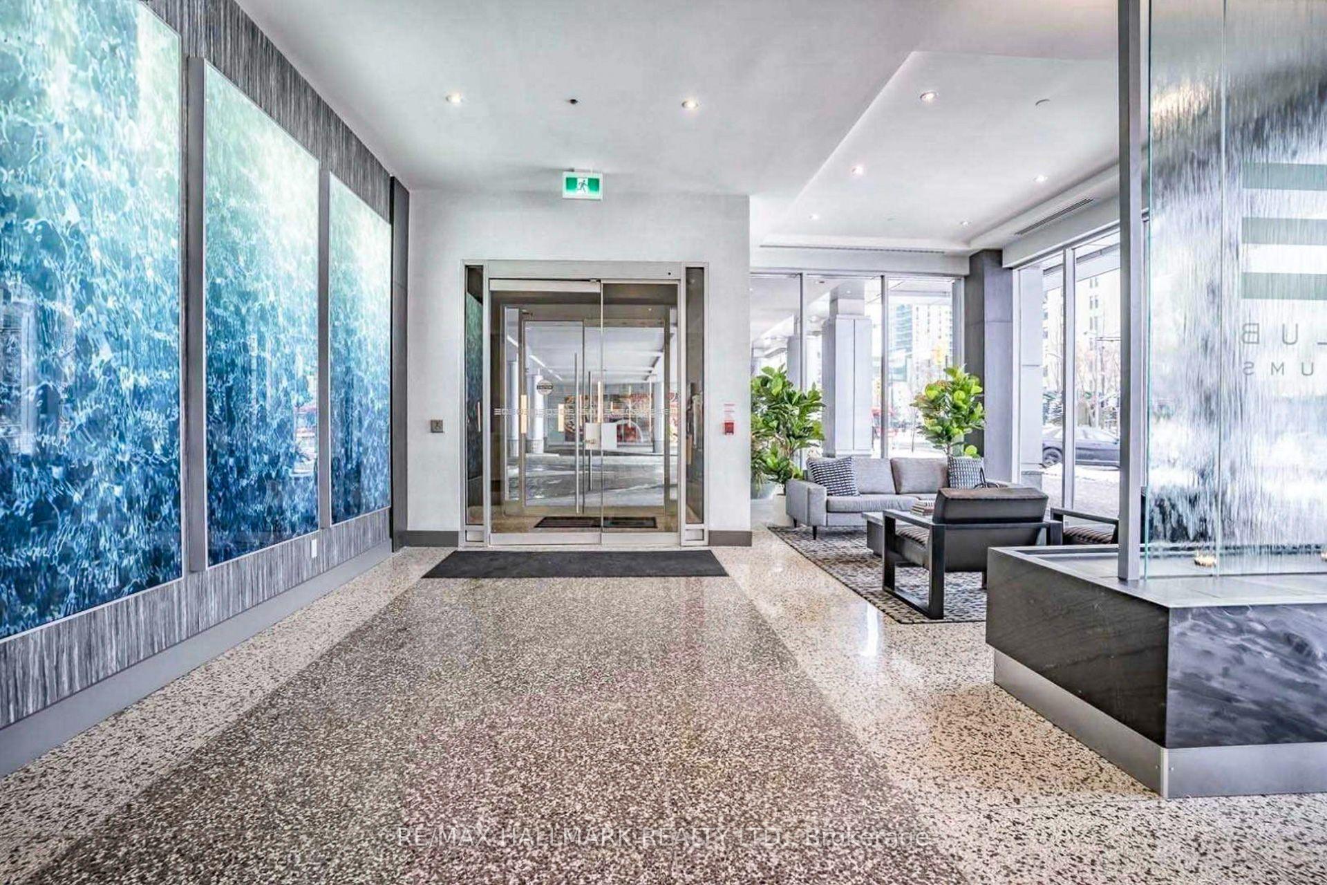 Photo 3 of Unit 402, 218 Queens Quay W, Toronto, Waterfront Communities — HOMEH