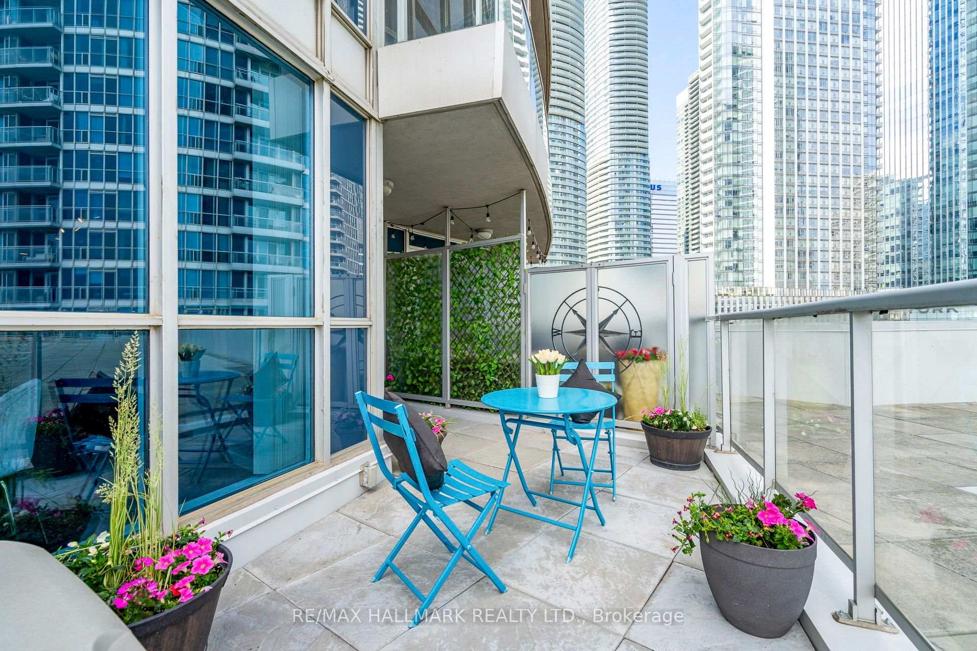 Photo 22 of Unit 402, 218 Queens Quay W, Toronto, Waterfront Communities — HOMEH