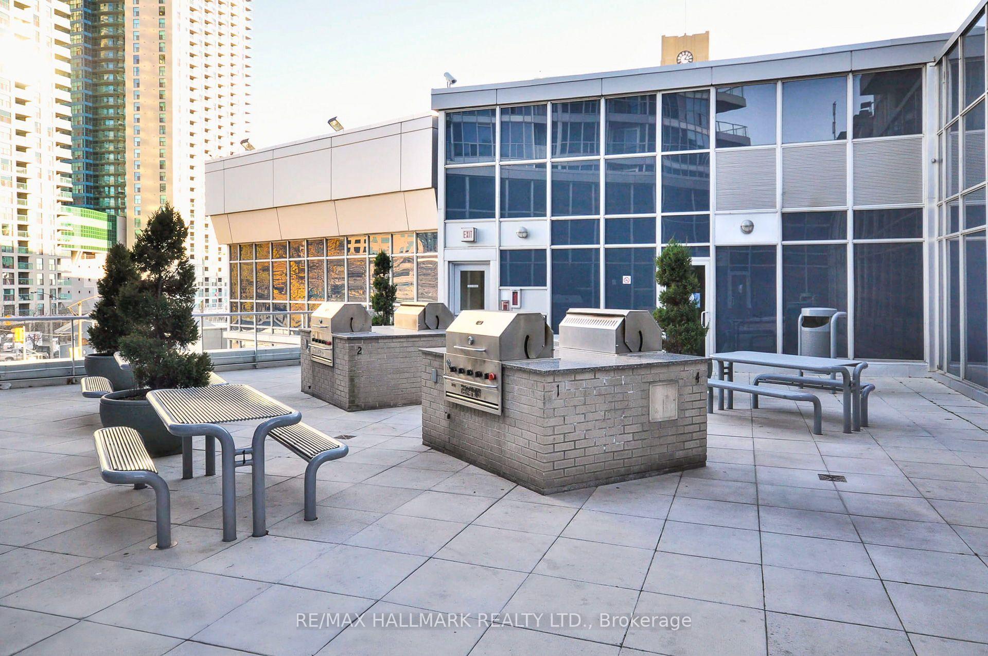 Photo 29 of Unit 402, 218 Queens Quay W, Toronto, Waterfront Communities — HOMEH
