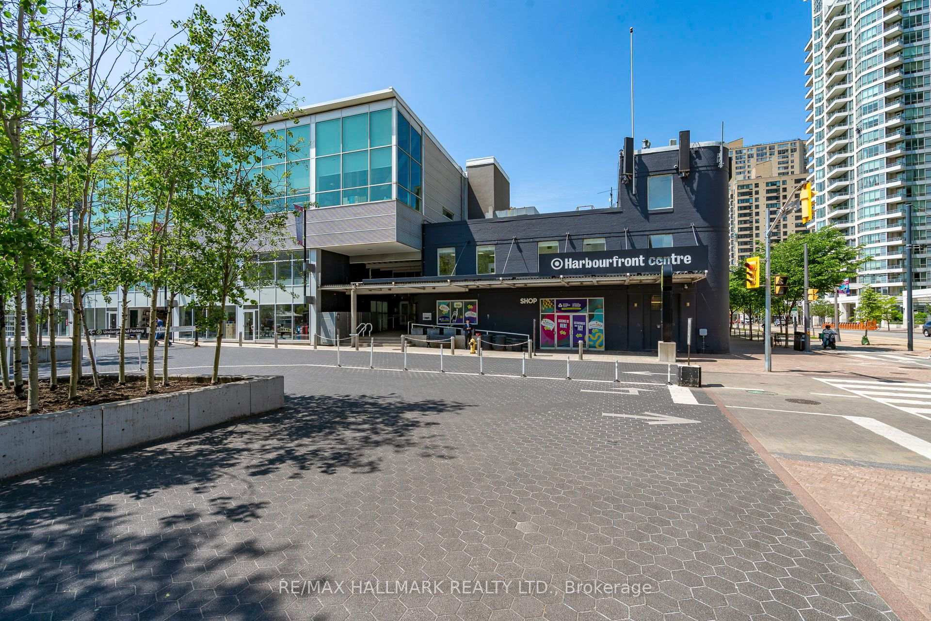 Photo 33 of Unit 402, 218 Queens Quay W, Toronto, Waterfront Communities — HOMEH