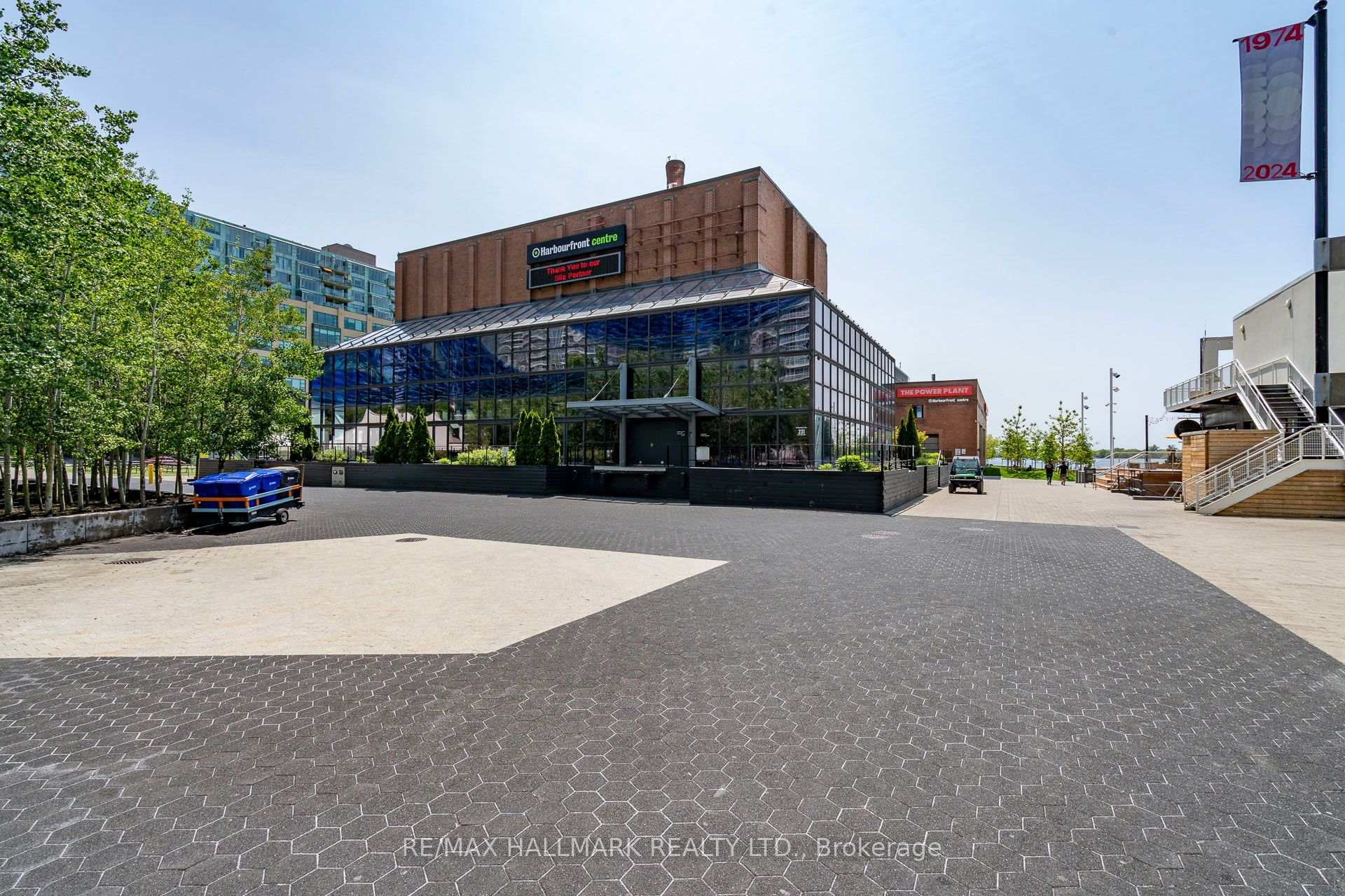 Photo 34 of Unit 402, 218 Queens Quay W, Toronto, Waterfront Communities — HOMEH