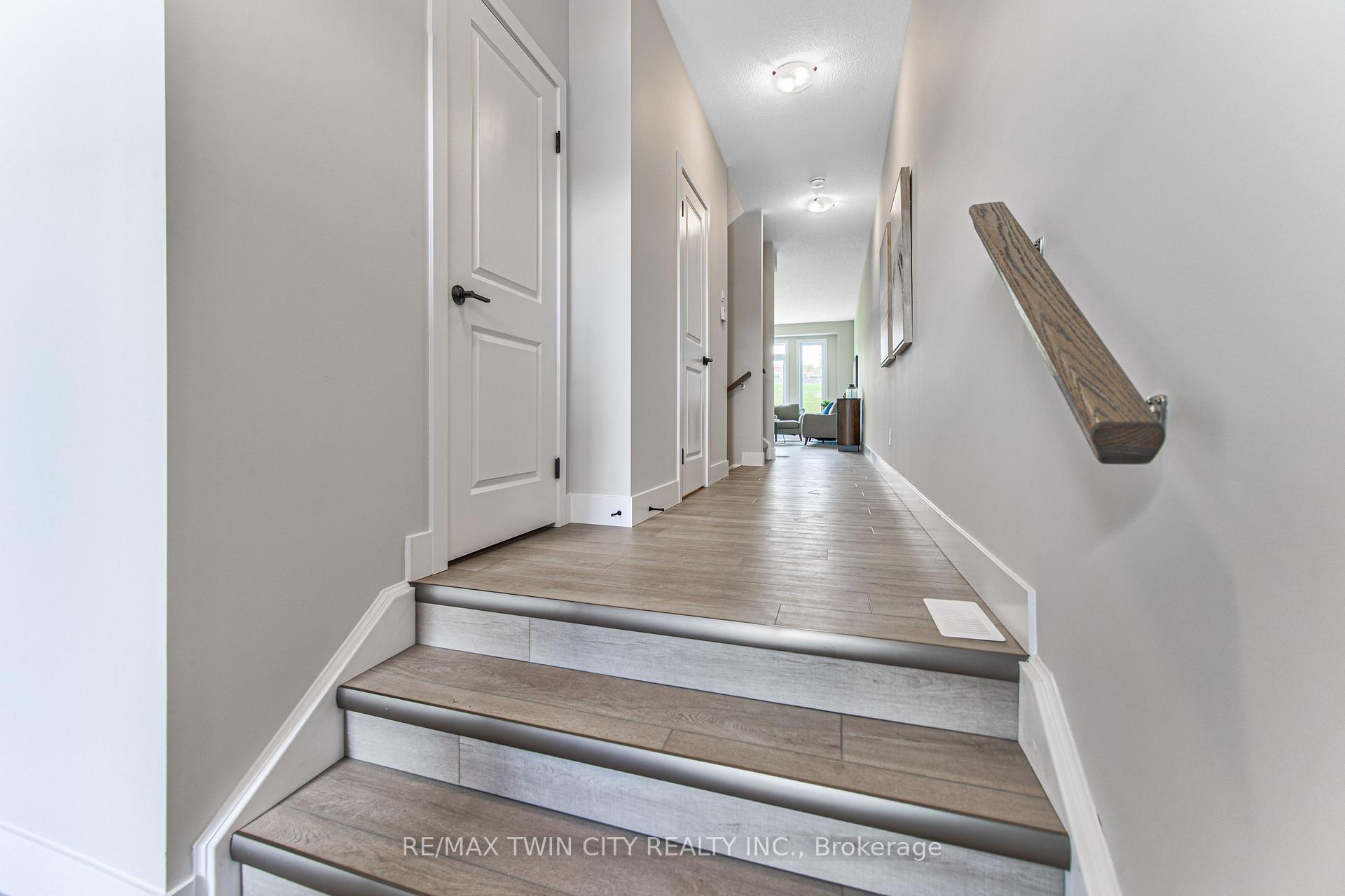 Photo 5 of 167 Dunnigan Drive, Kitchener, Grand River North — HOMEH