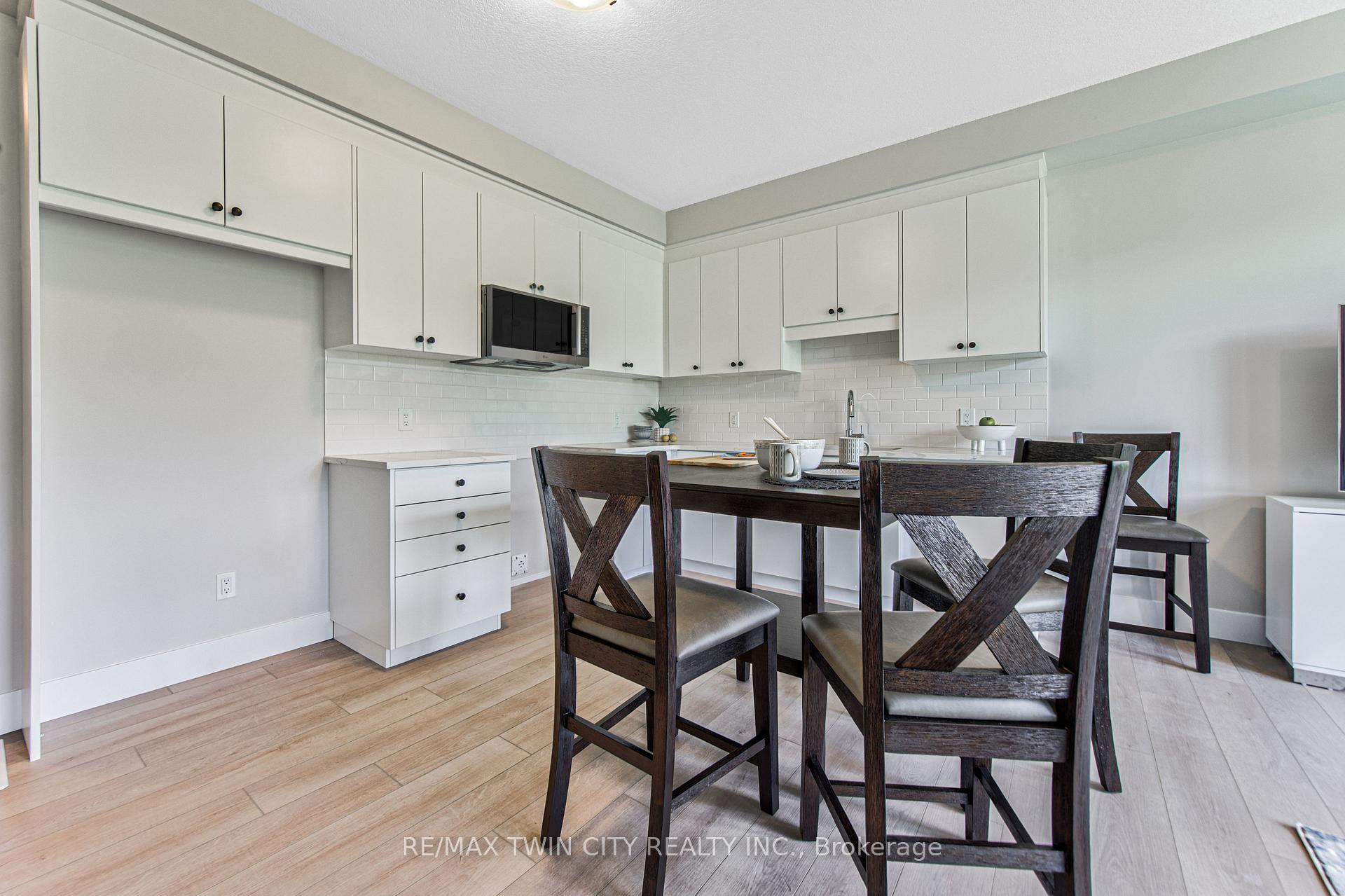 Photo 10 of 167 Dunnigan Drive, Kitchener, Grand River North — HOMEH