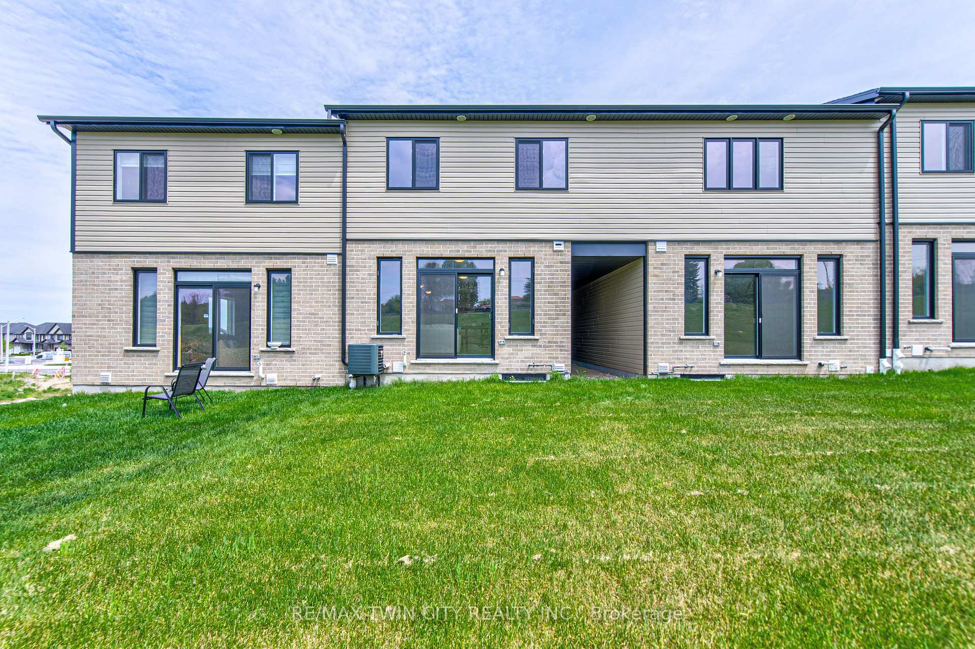 Photo 39 of 167 Dunnigan Drive, Kitchener, Grand River North — HOMEH