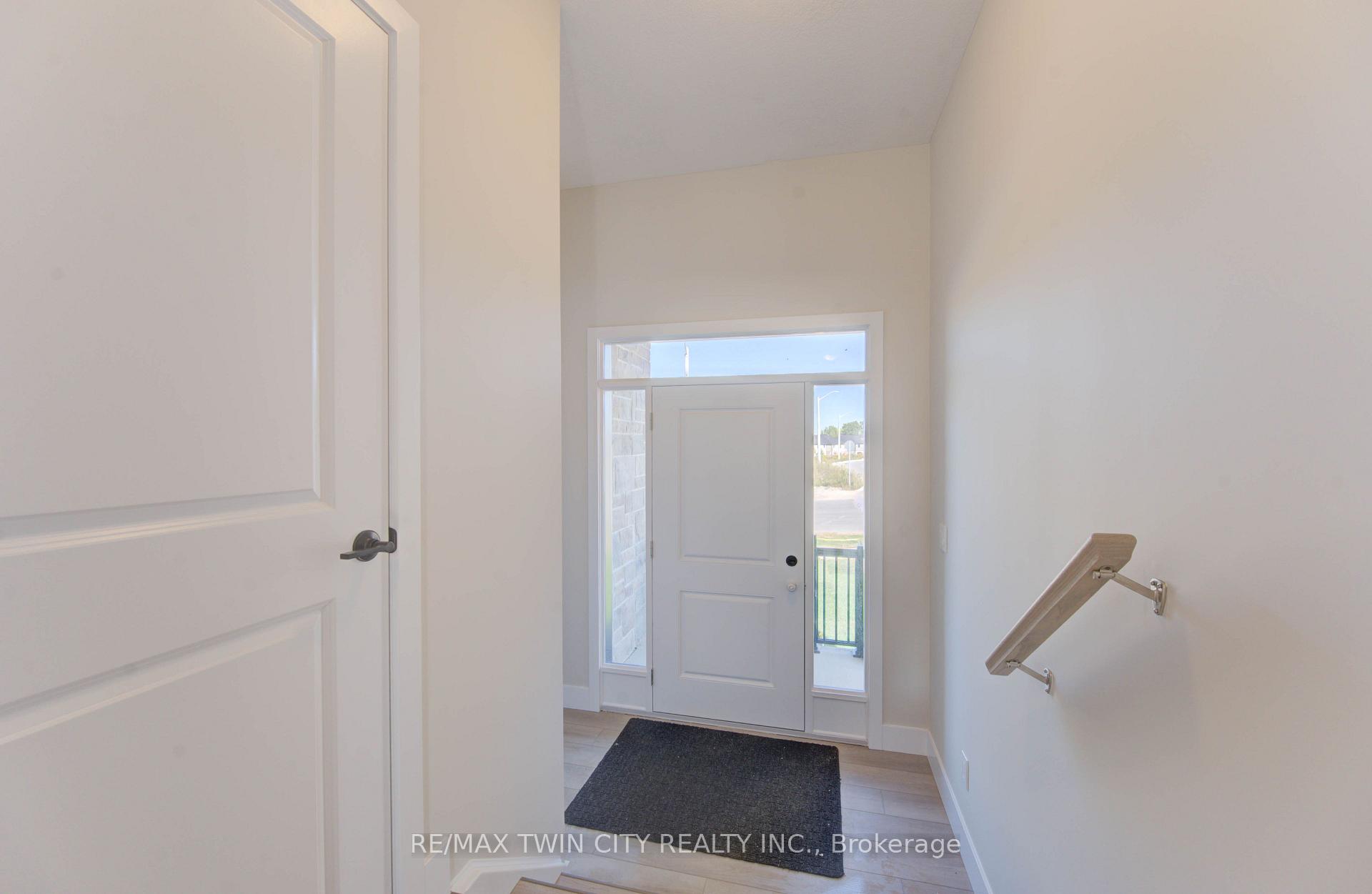 Photo 7 of 161 Dunnigan Drive, Kitchener, Grand River North — HOMEH