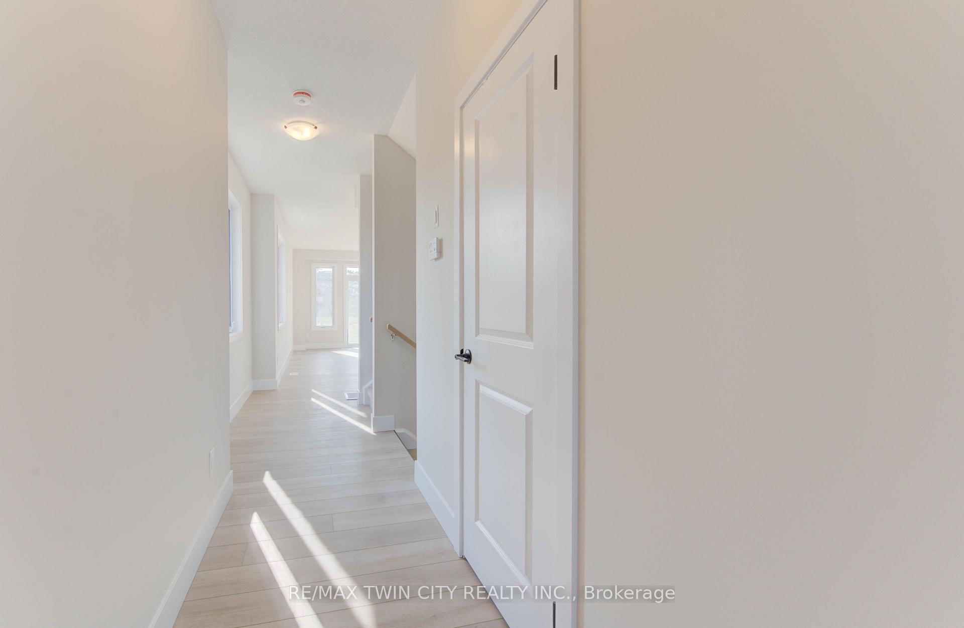 Photo 8 of 161 Dunnigan Drive, Kitchener, Grand River North — HOMEH