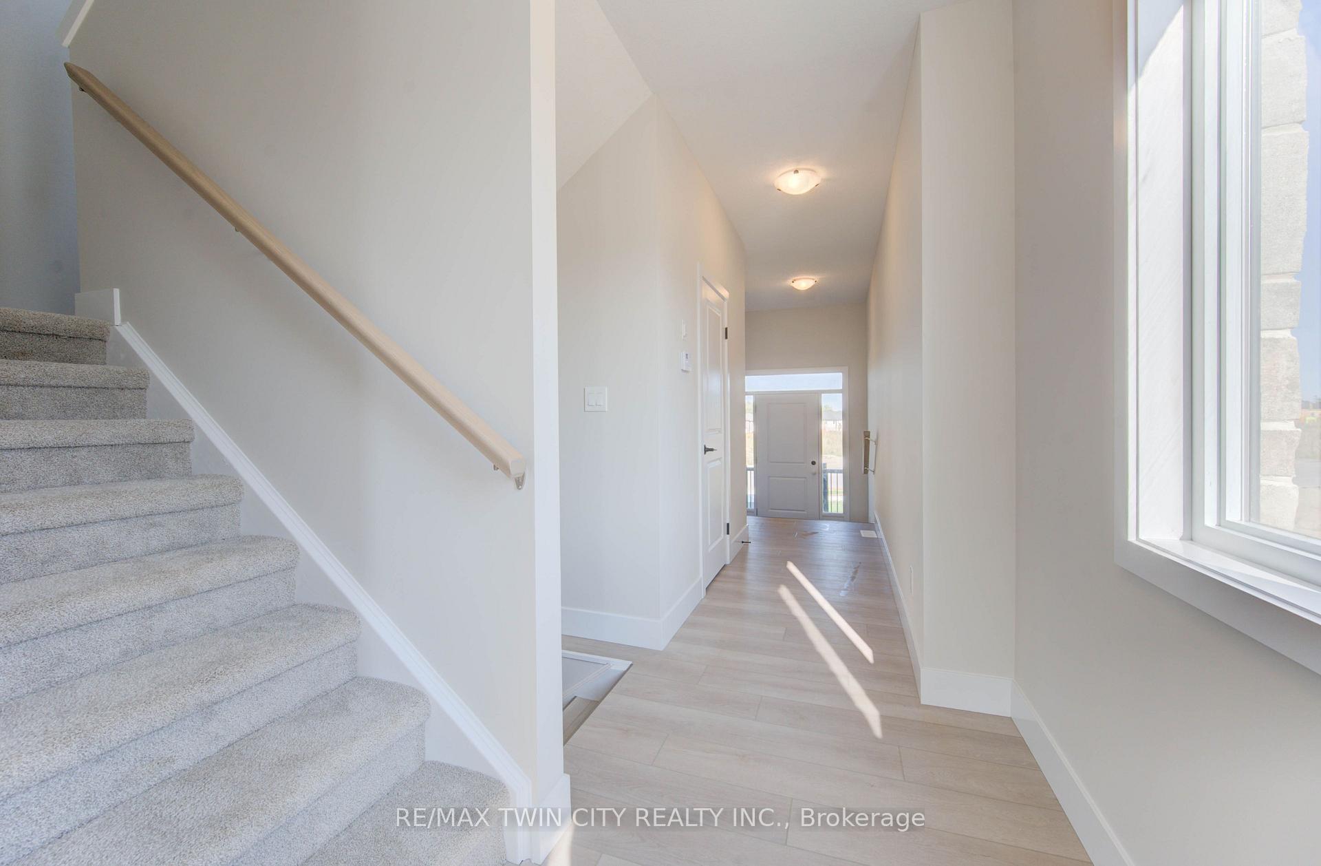 Photo 10 of 161 Dunnigan Drive, Kitchener, Grand River North — HOMEH