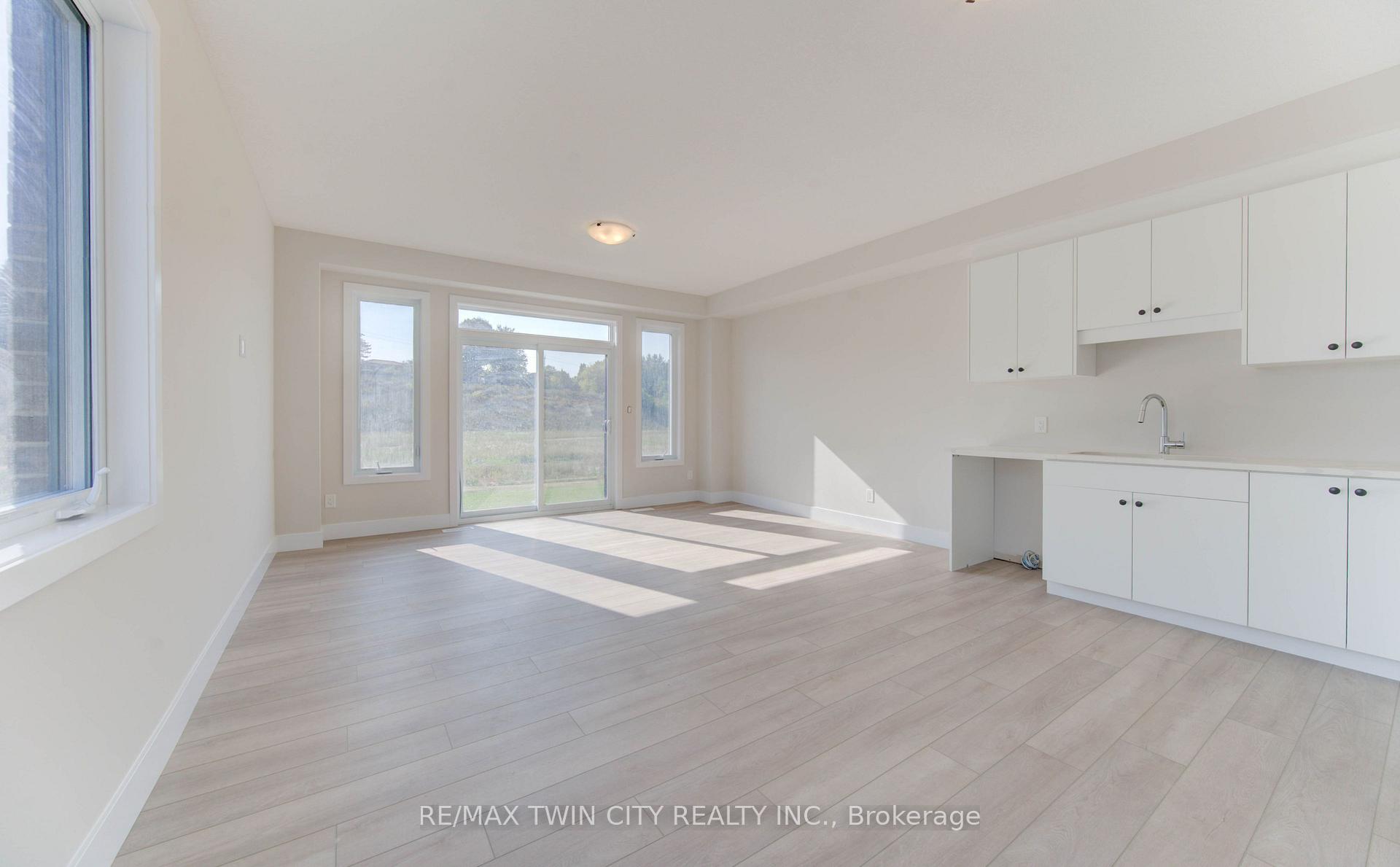 Photo 11 of 161 Dunnigan Drive, Kitchener, Grand River North — HOMEH