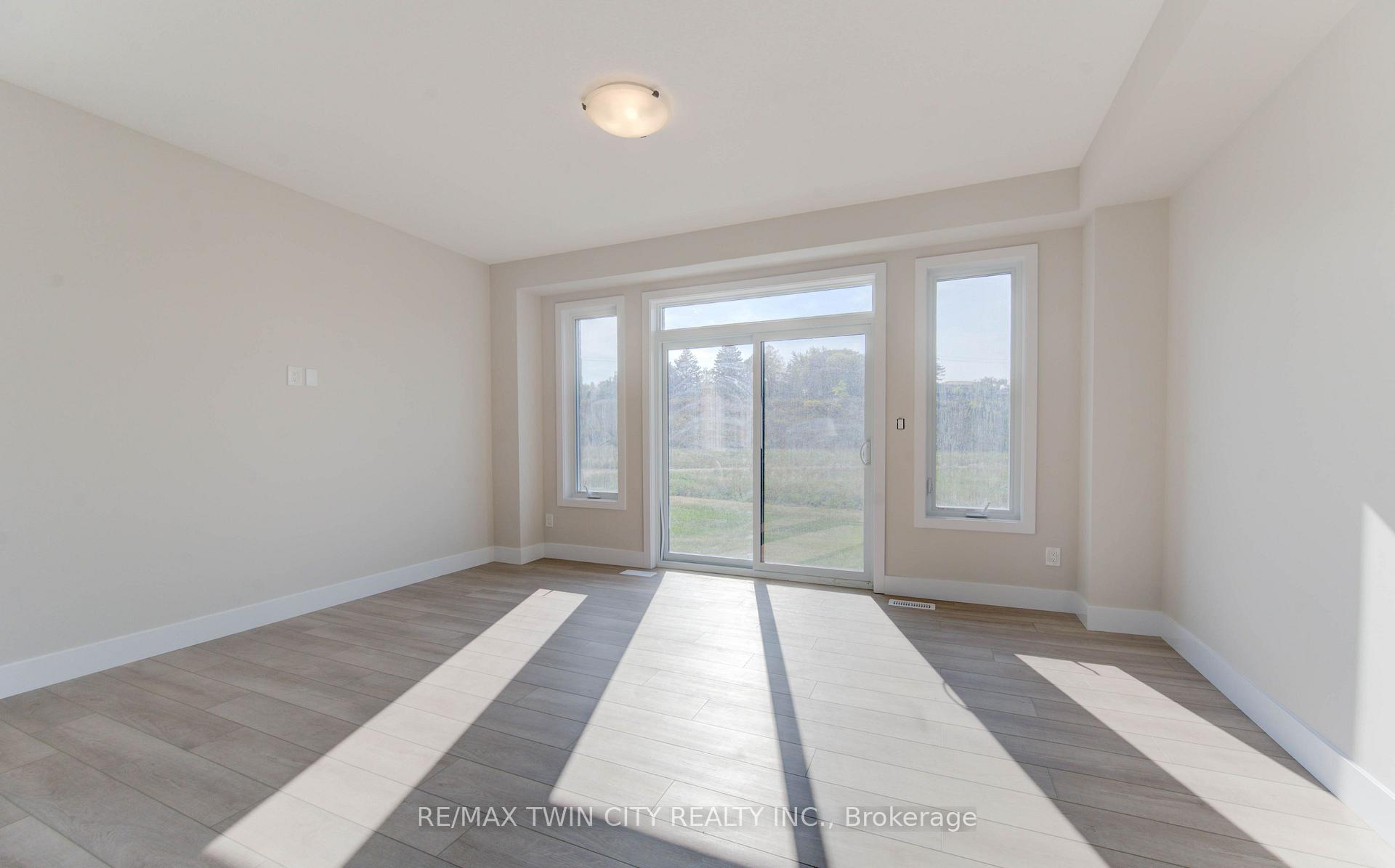 Photo 13 of 161 Dunnigan Drive, Kitchener, Grand River North — HOMEH