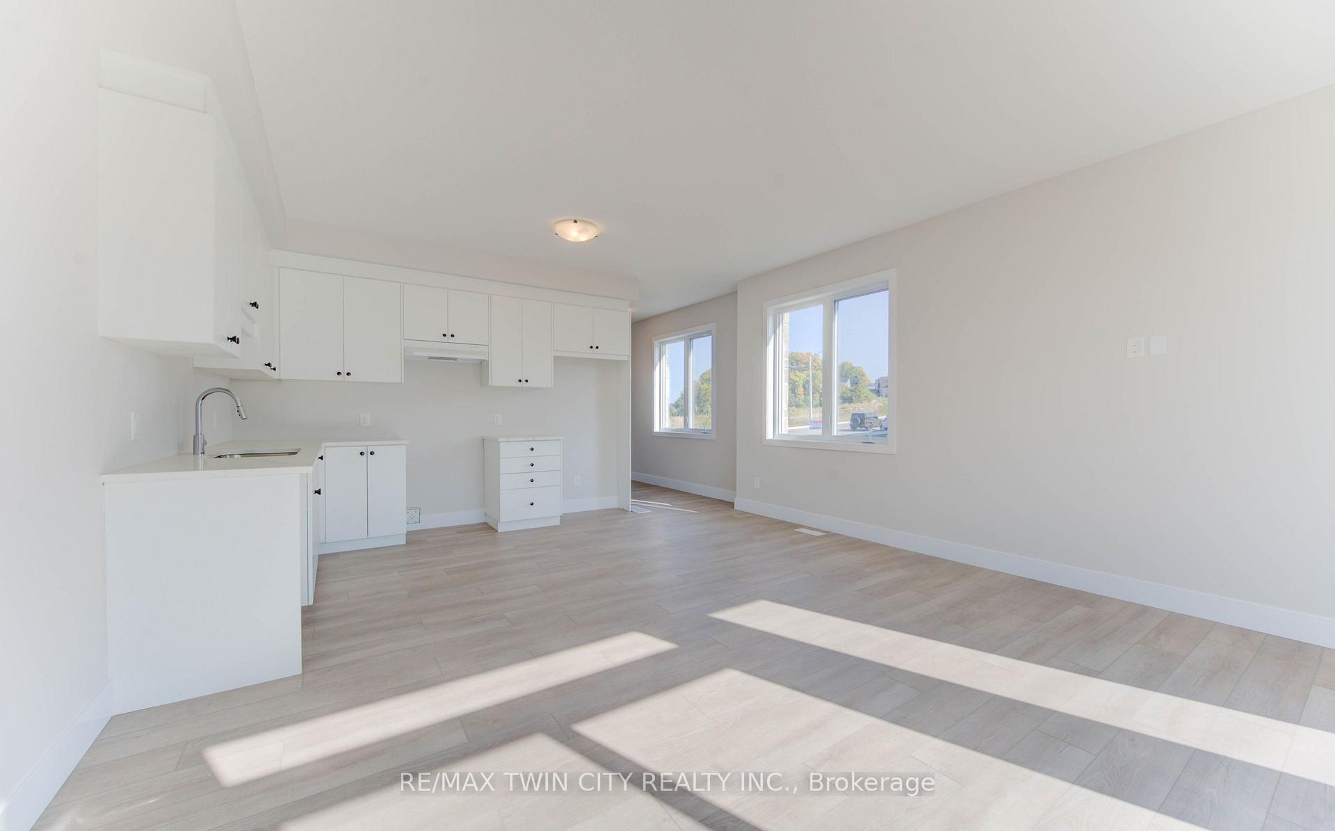 Photo 14 of 161 Dunnigan Drive, Kitchener, Grand River North — HOMEH
