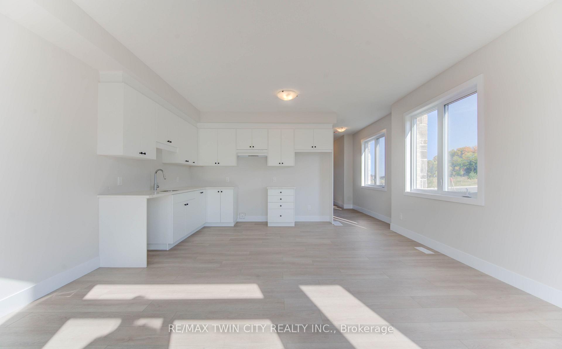 Photo 15 of 161 Dunnigan Drive, Kitchener, Grand River North — HOMEH
