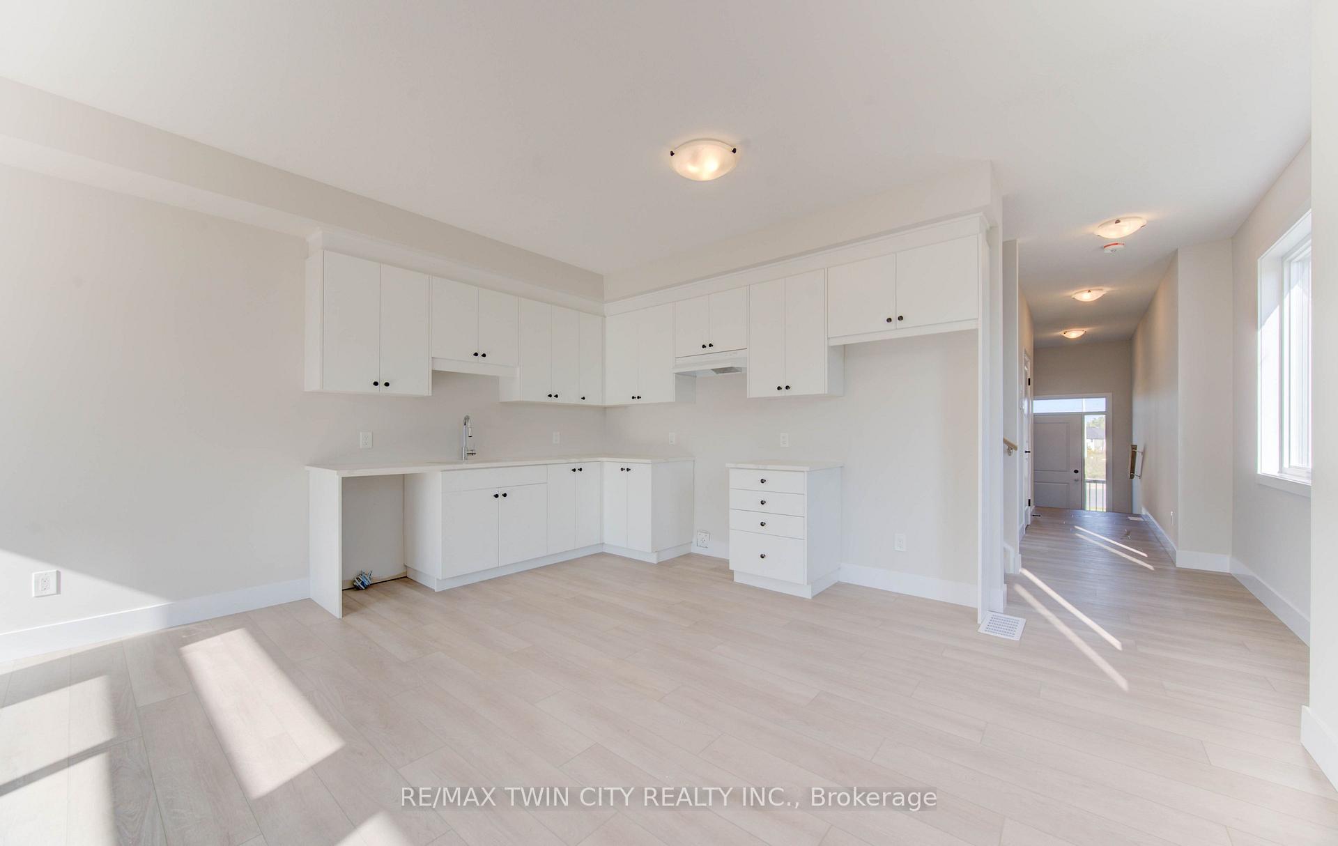 Photo 18 of 161 Dunnigan Drive, Kitchener, Grand River North — HOMEH