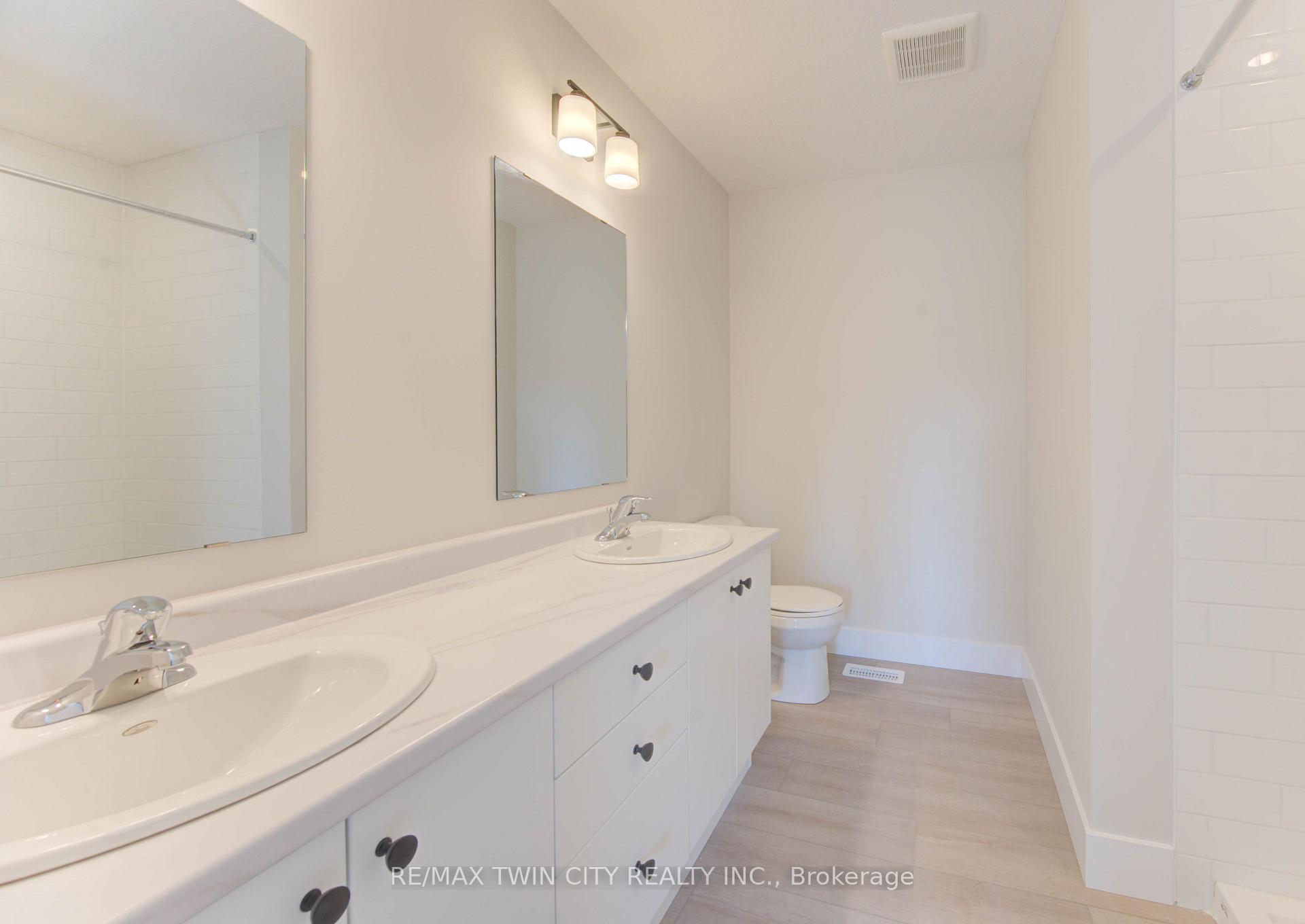 Photo 32 of 161 Dunnigan Drive, Kitchener, Grand River North — HOMEH