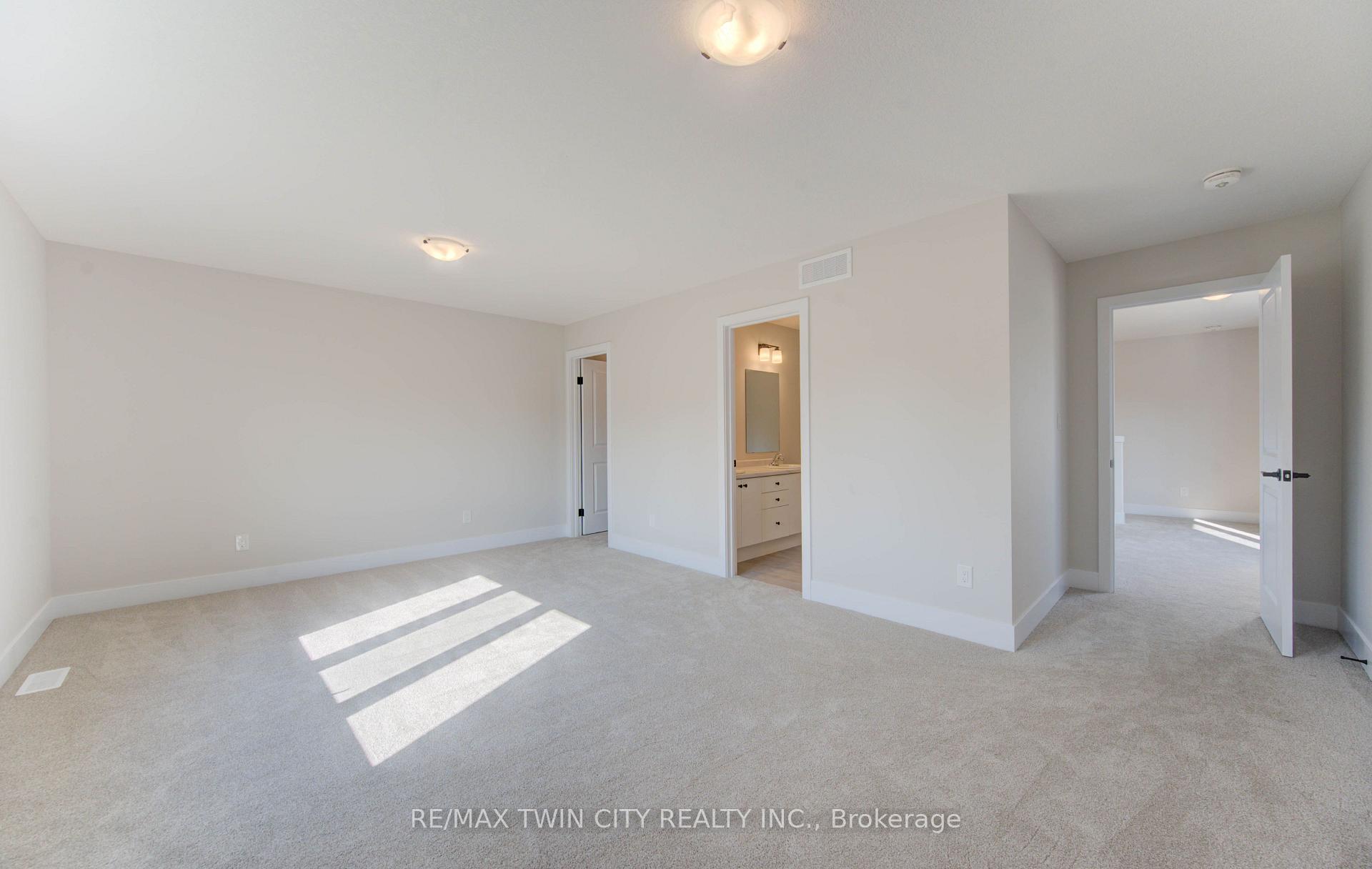 Photo 34 of 161 Dunnigan Drive, Kitchener, Grand River North — HOMEH