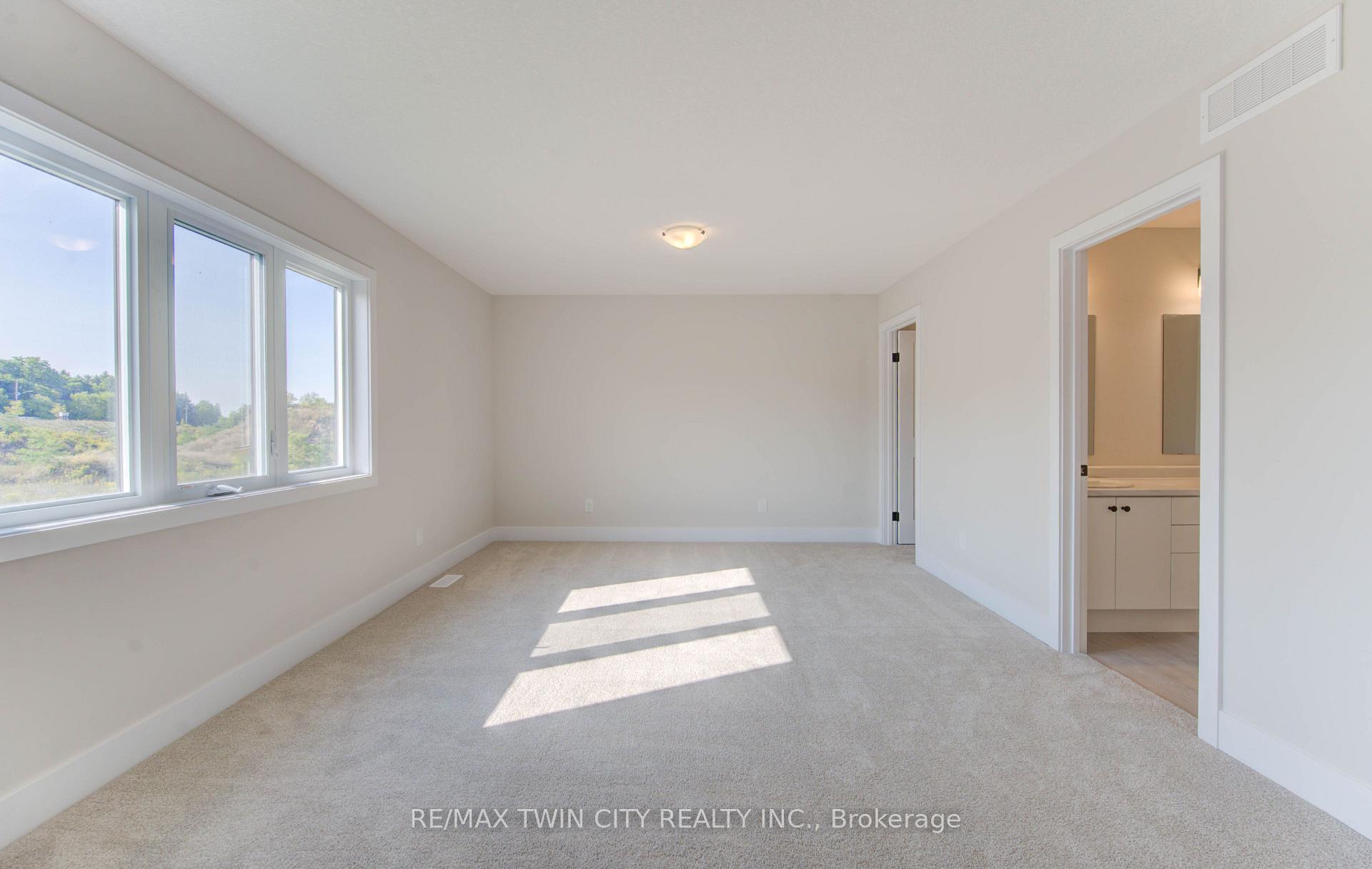 Photo 35 of 161 Dunnigan Drive, Kitchener, Grand River North — HOMEH