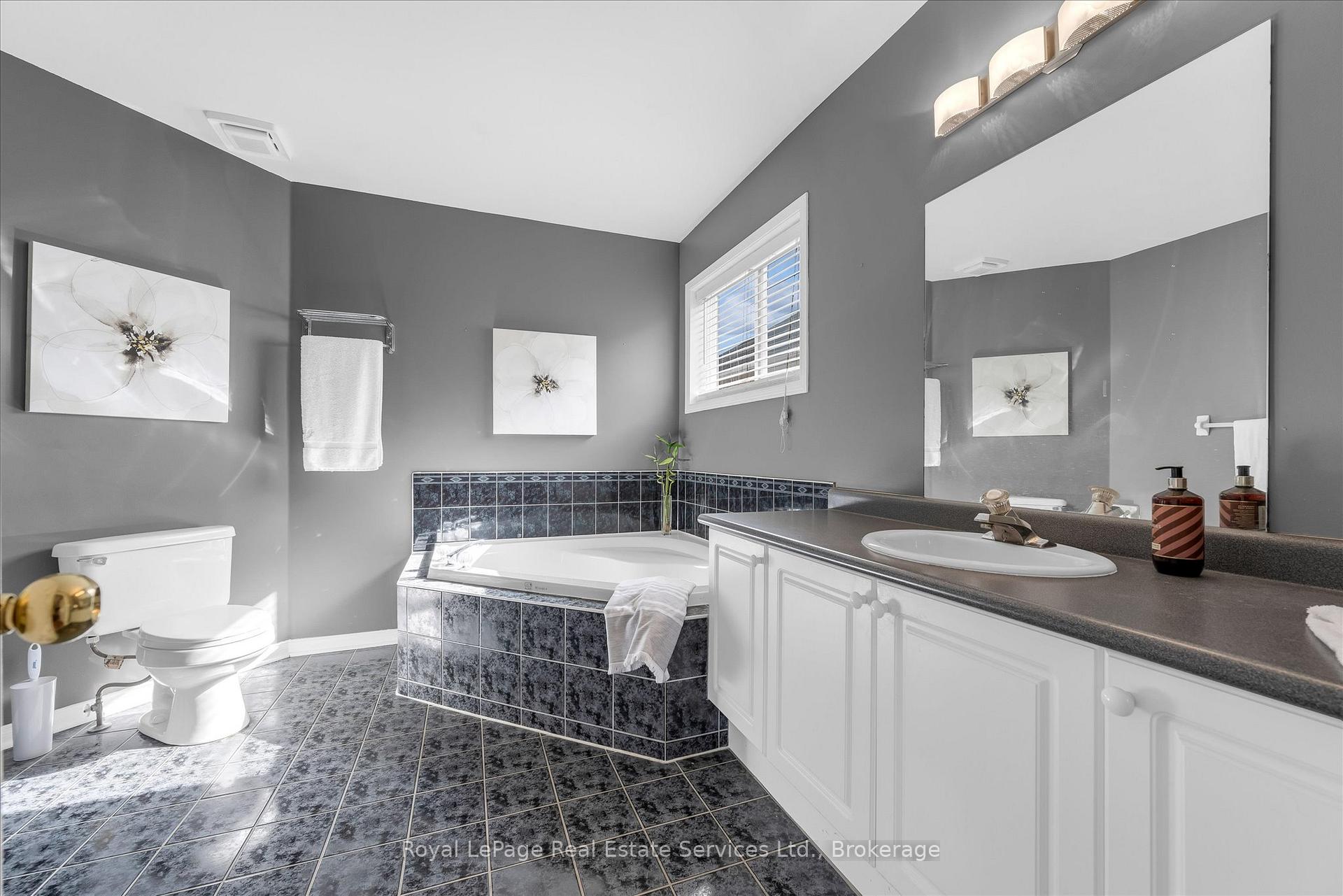 Photo 21 of 1155 Davis Lane, Milton, Dempsey — HOMEH