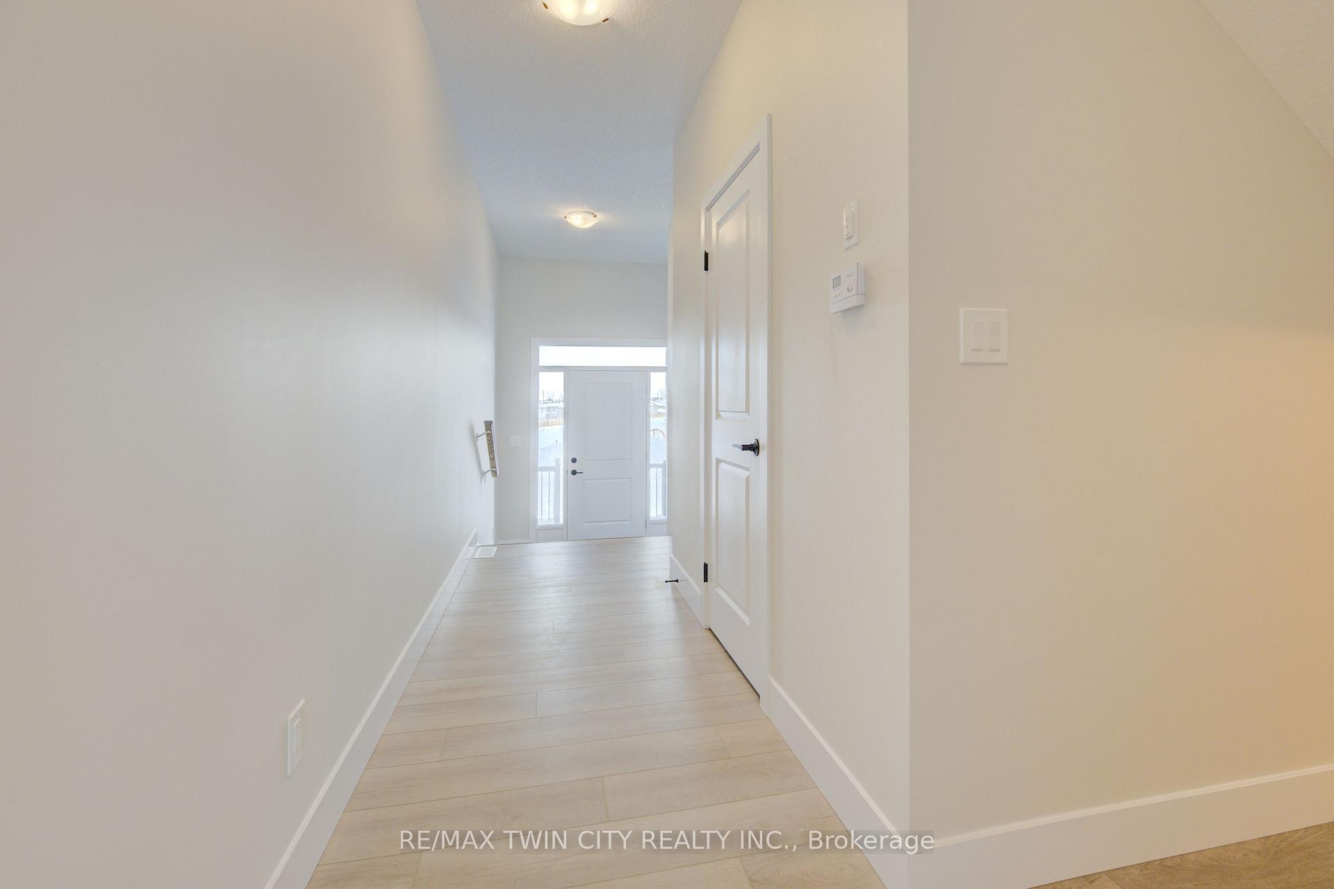 Photo 2 of 163 Dunnigan Drive, Kitchener, Grand River North — HOMEH