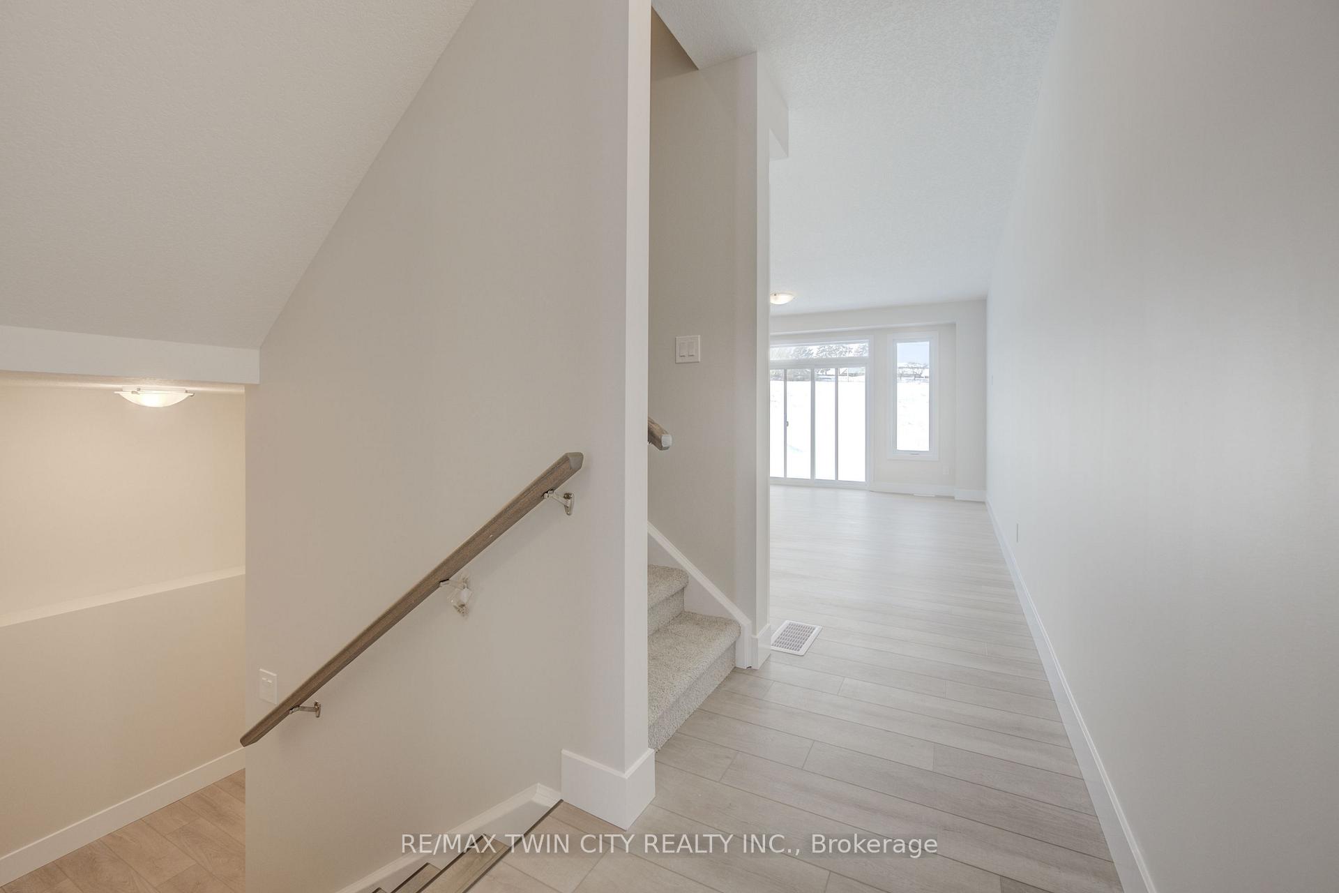 Photo 6 of 163 Dunnigan Drive, Kitchener, Grand River North — HOMEH