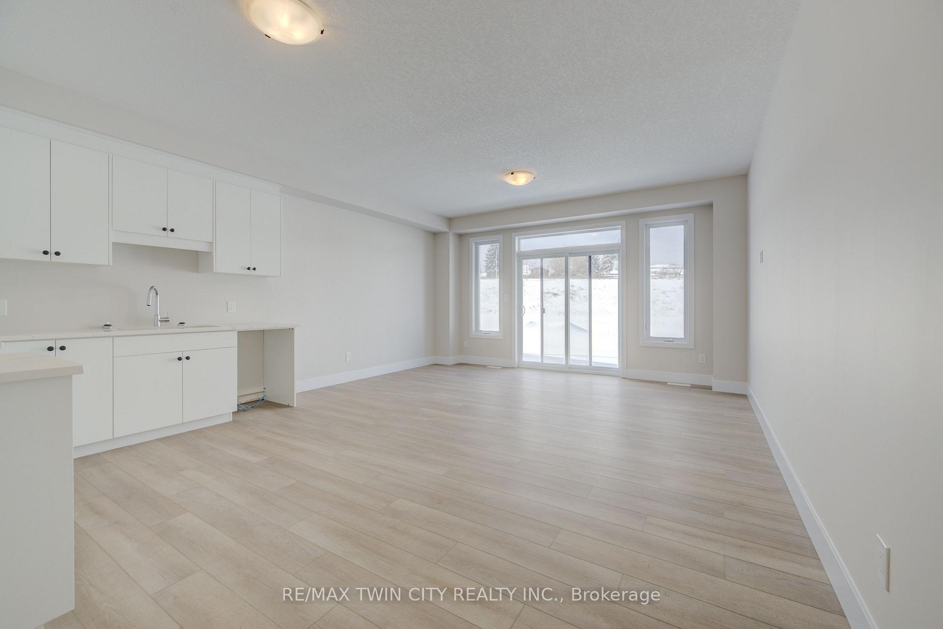 Photo 7 of 163 Dunnigan Drive, Kitchener, Grand River North — HOMEH