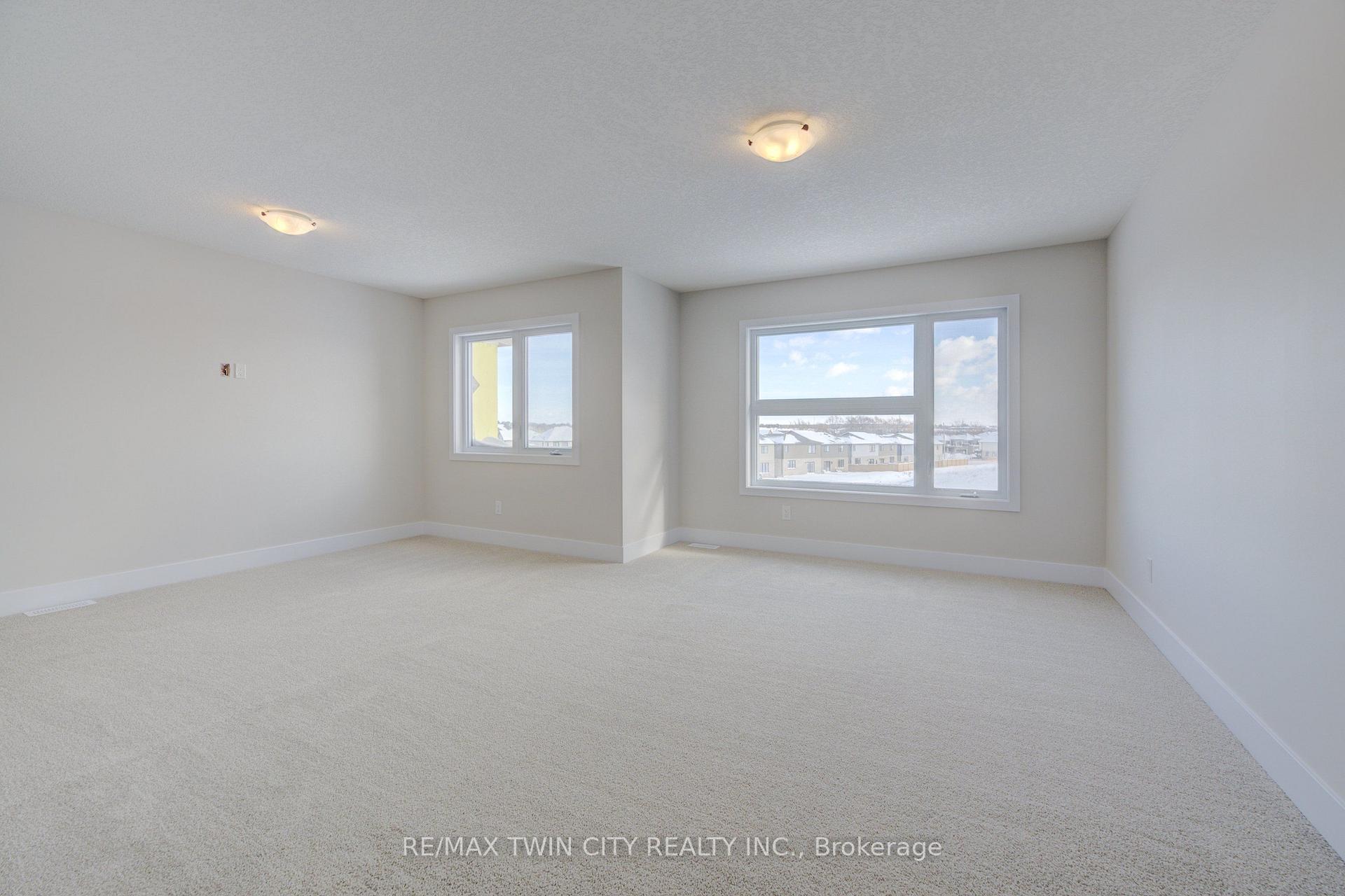 Photo 16 of 163 Dunnigan Drive, Kitchener, Grand River North — HOMEH