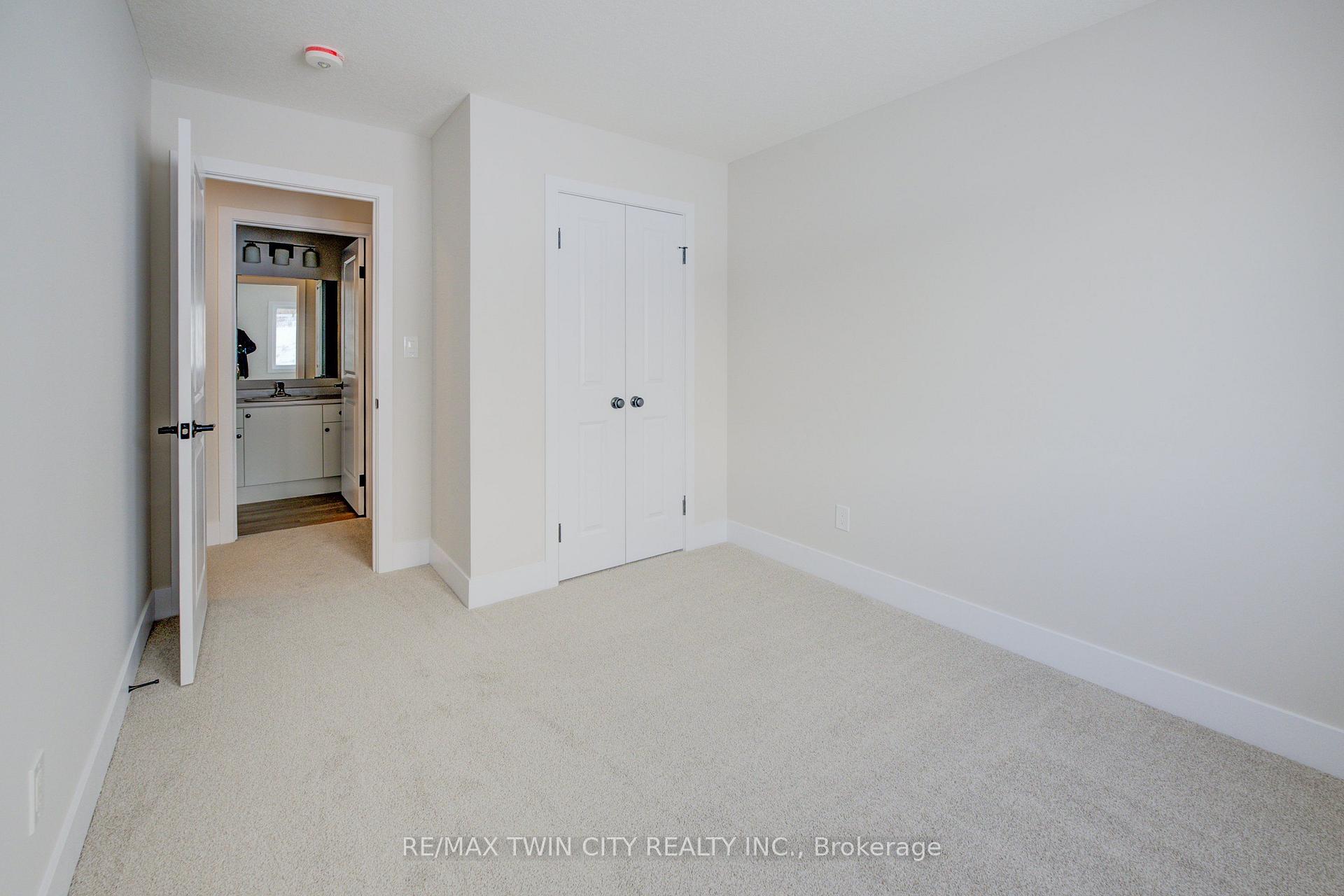 Photo 25 of 163 Dunnigan Drive, Kitchener, Grand River North — HOMEH