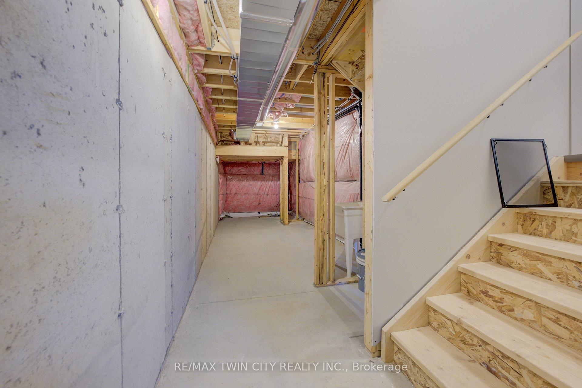 Photo 28 of 163 Dunnigan Drive, Kitchener, Grand River North — HOMEH