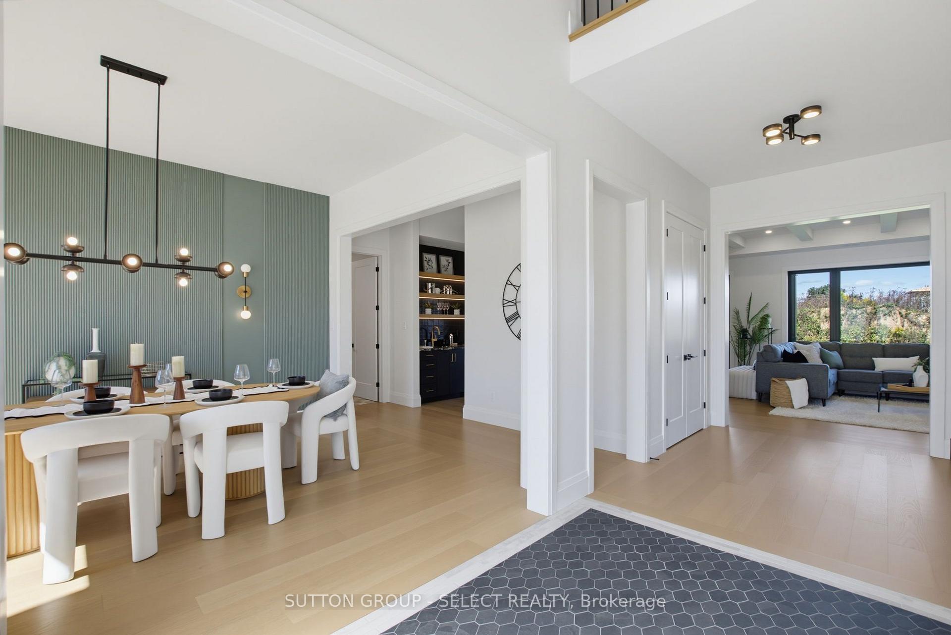 Photo 4 of 588 Creekview Chase, London, North R — HOMEH
