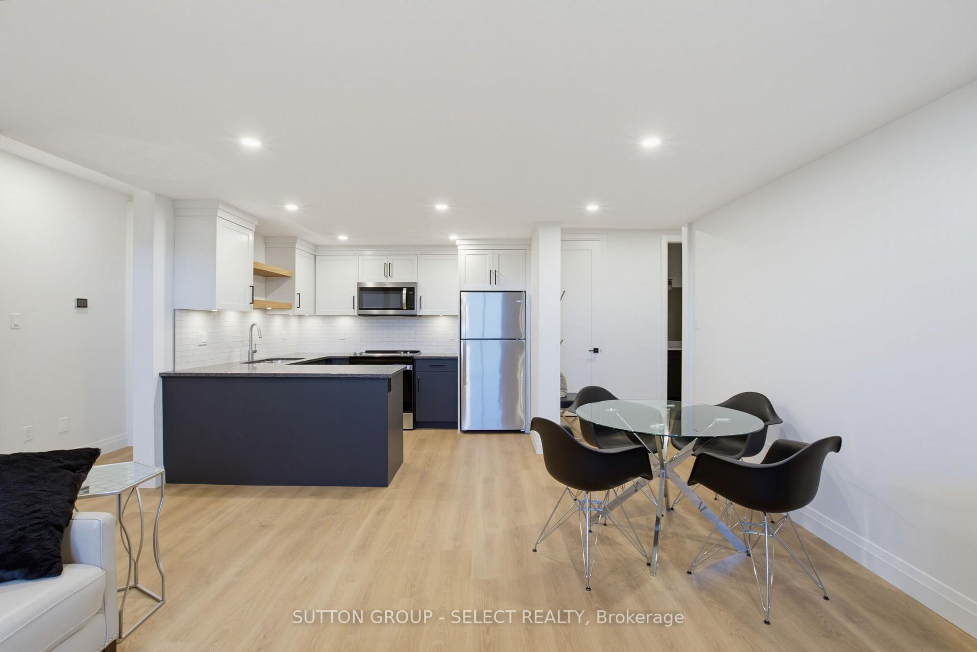 Photo 40 of 588 Creekview Chase, London, North R — HOMEH