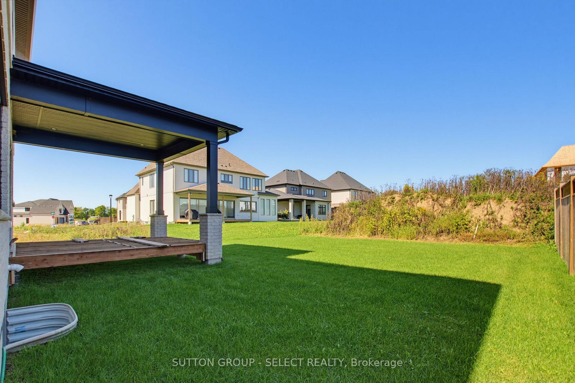 Photo 44 of 588 Creekview Chase, London, North R — HOMEH