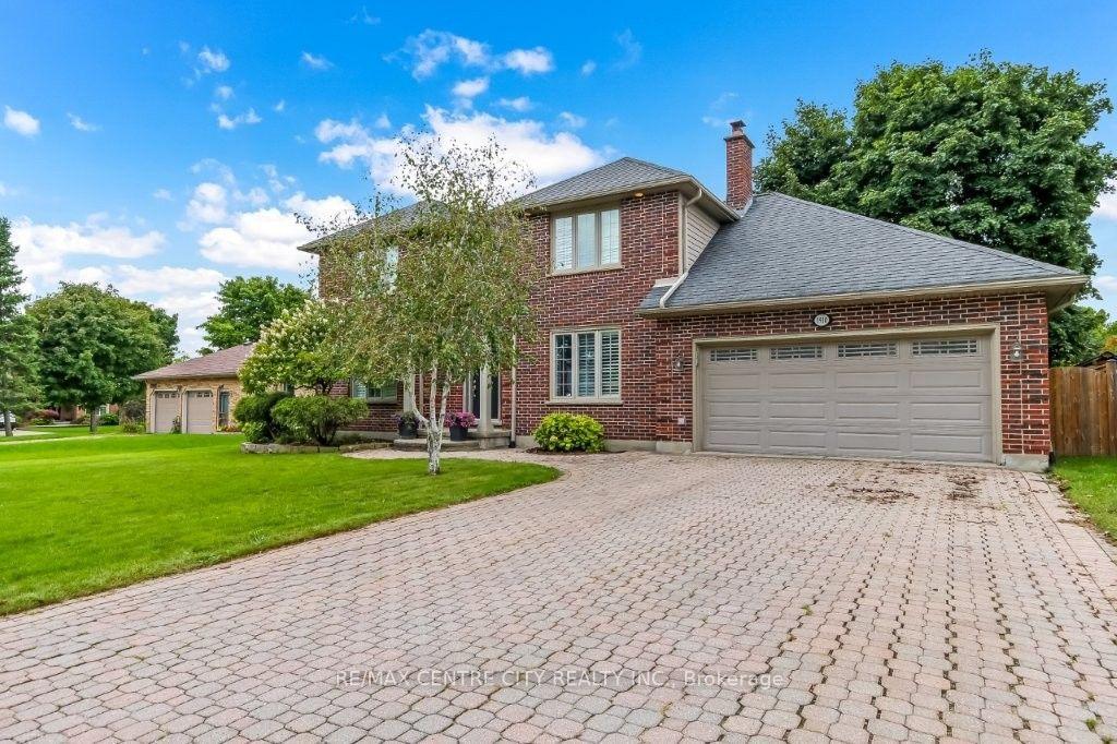 Photo 2 of 3910 Stacey Crescent, London, South V — HOMEH