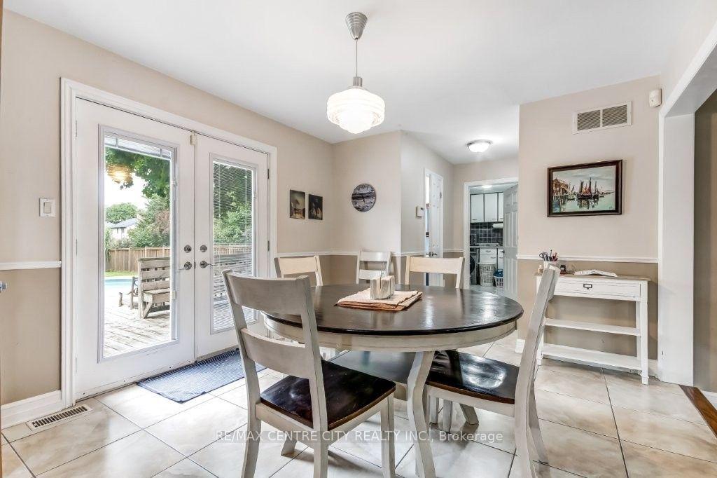 Photo 10 of 3910 Stacey Crescent, London, South V — HOMEH