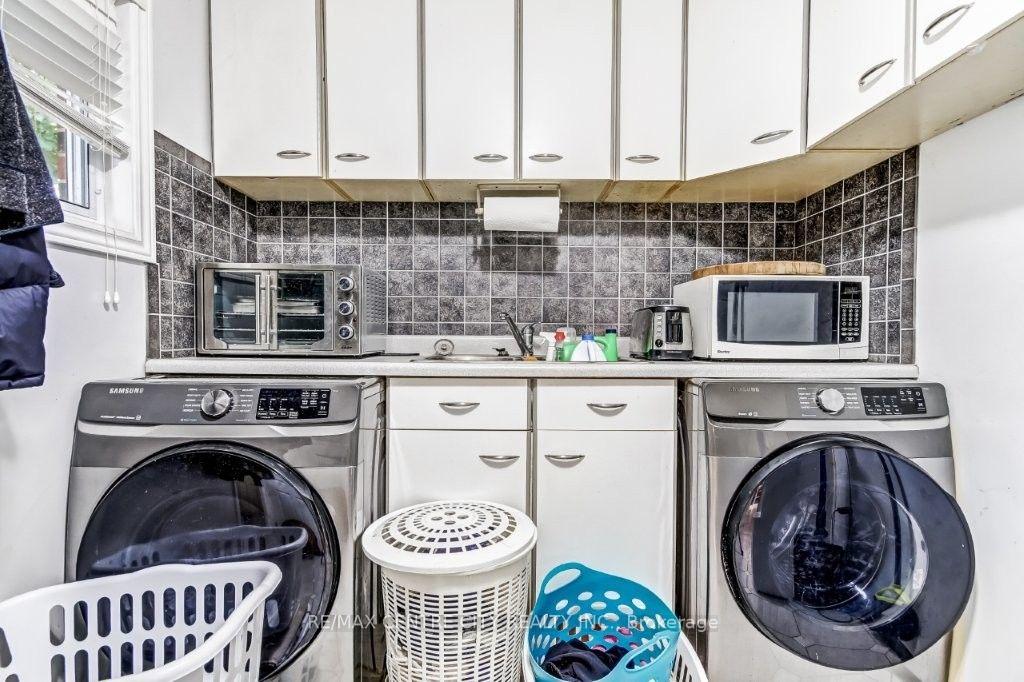Photo 13 of 3910 Stacey Crescent, London, South V — HOMEH