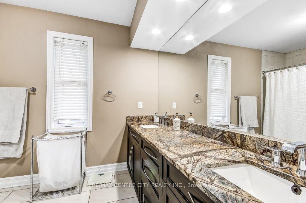 Photo 18 of 3910 Stacey Crescent, London, South V — HOMEH