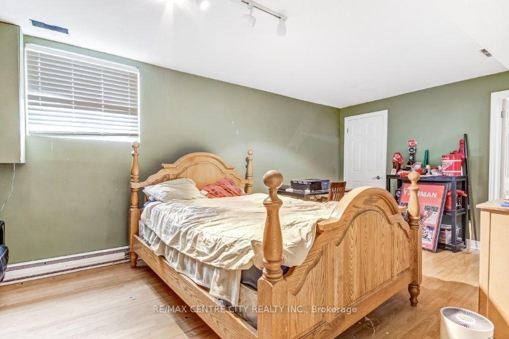 Photo 20 of 3910 Stacey Crescent, London, South V — HOMEH