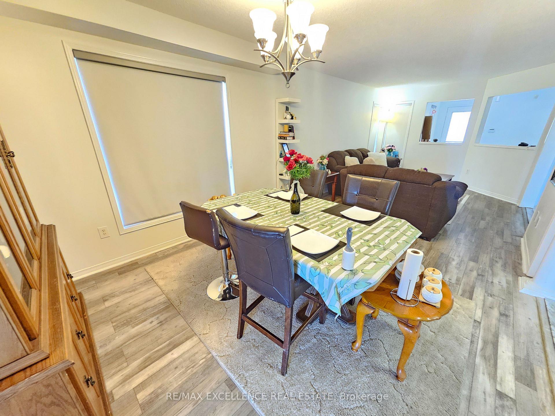 Photo 6 of Unit Upper, 24 Hayloft Court, Brampton, Fletcher's Creek Village — HOMEH