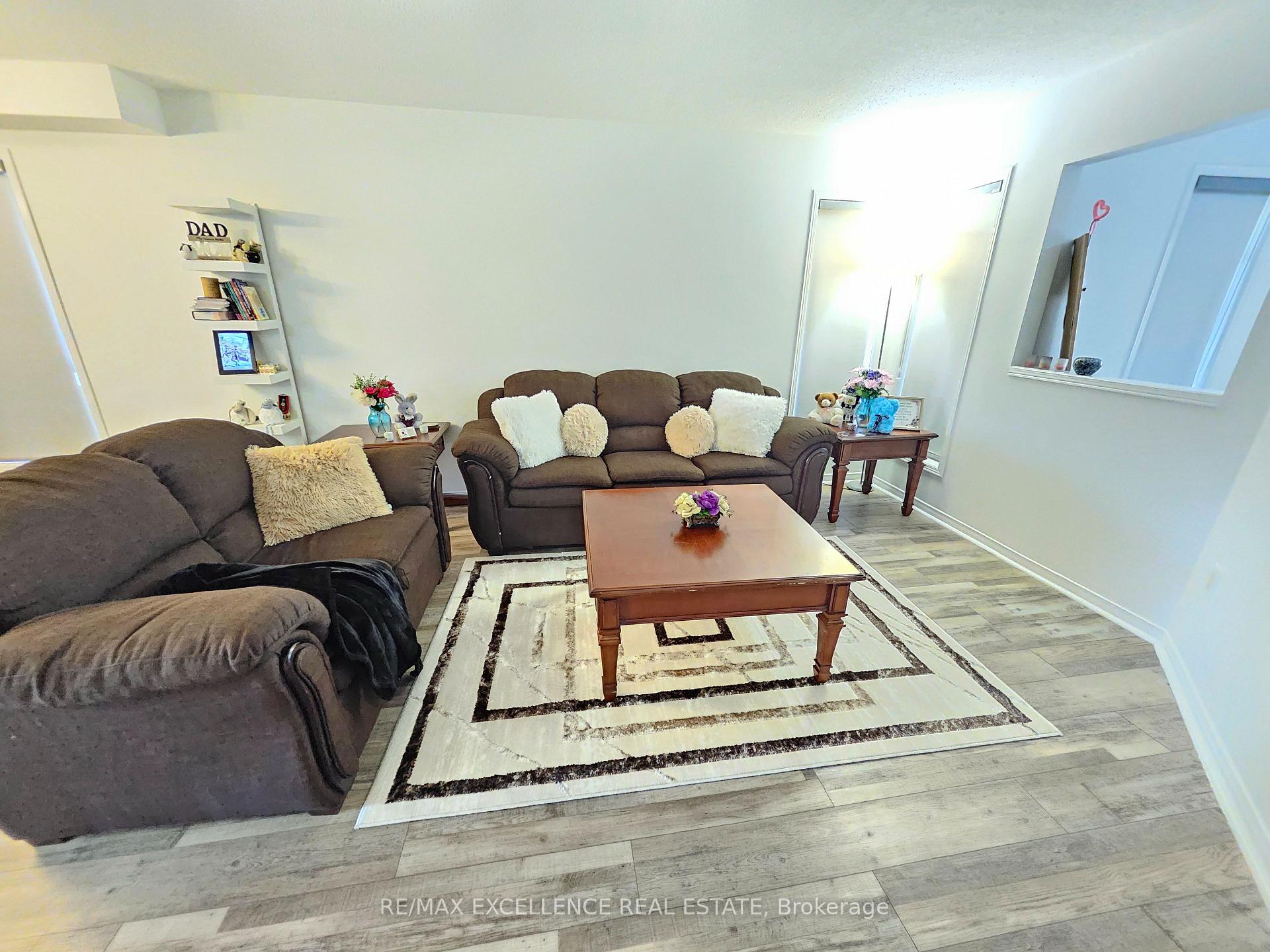 Photo 8 of Unit Upper, 24 Hayloft Court, Brampton, Fletcher's Creek Village — HOMEH