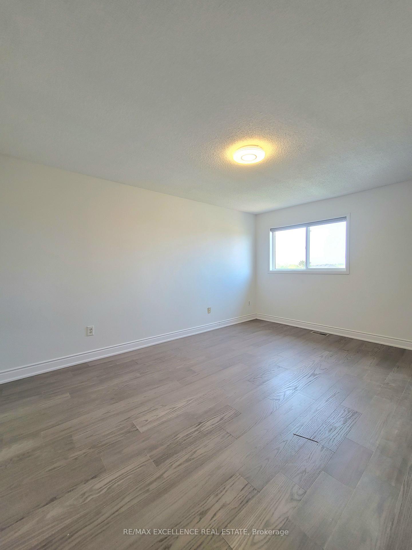 Photo 21 of Unit Upper, 24 Hayloft Court, Brampton, Fletcher's Creek Village — HOMEH