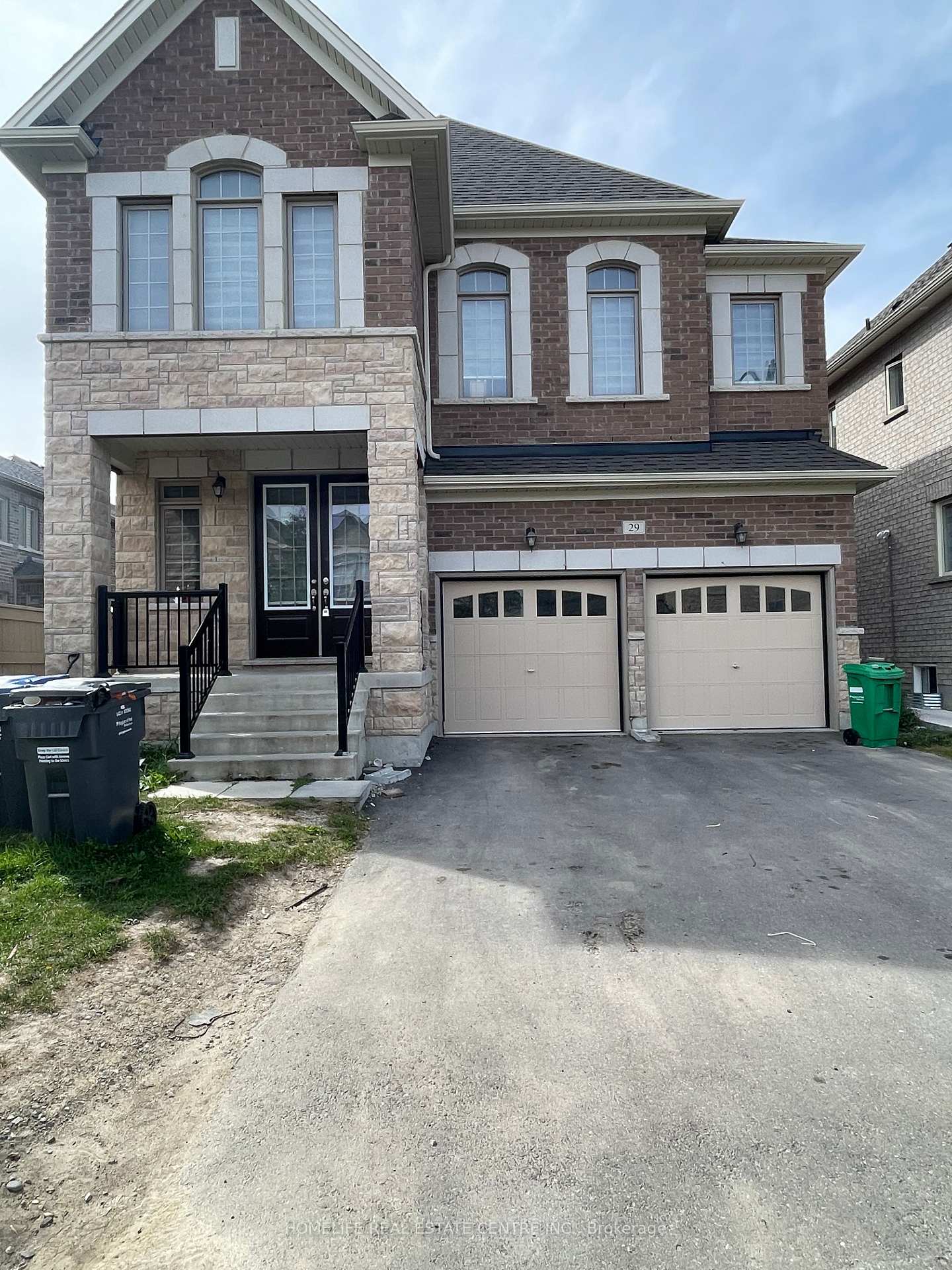 Photo 1 of Unit Upstairs, 29 Puffin Crescent, Brampton, Sandringham-Wellington North — HOMEH