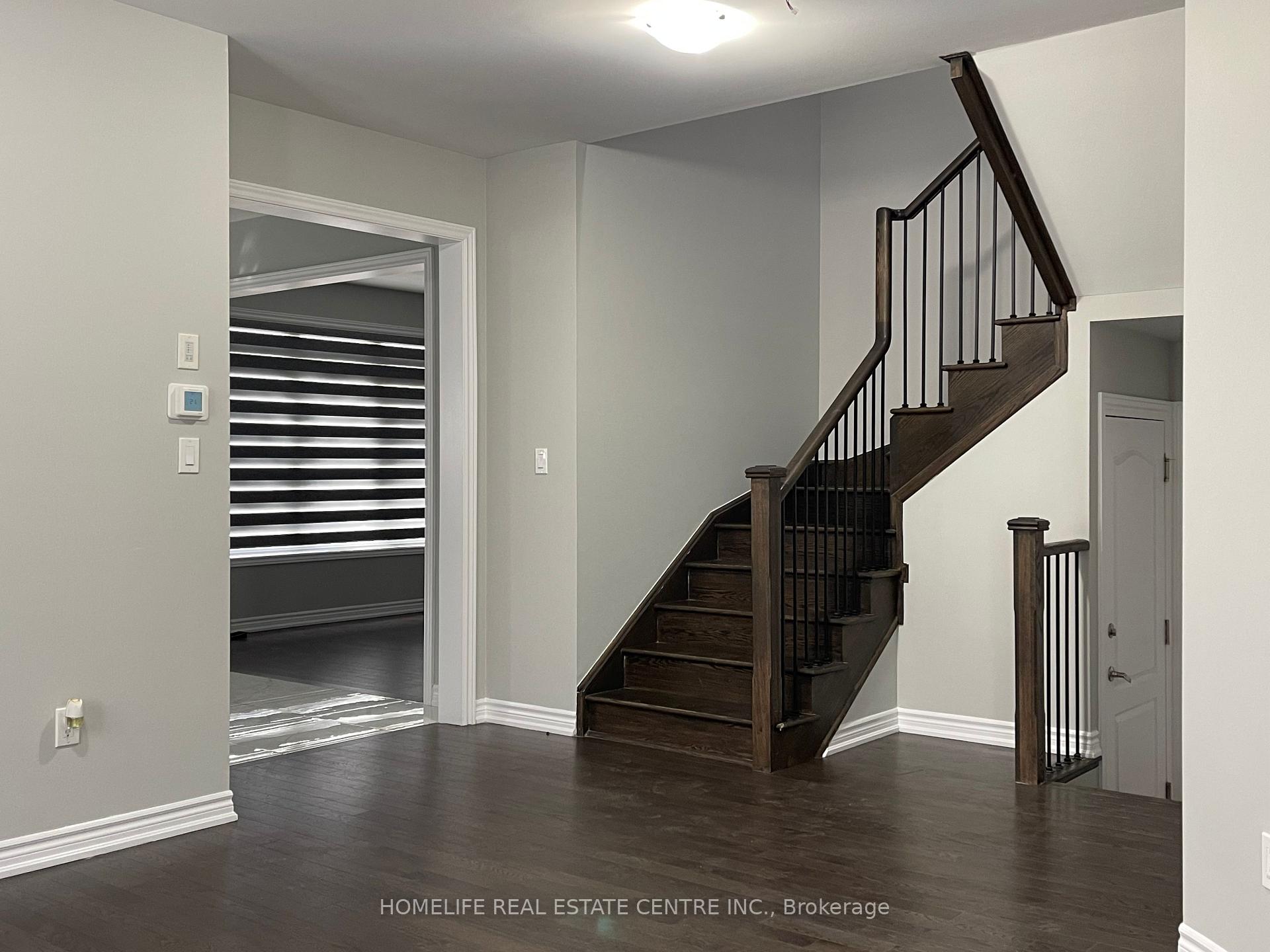 Photo 6 of Unit Upstairs, 29 Puffin Crescent, Brampton, Sandringham-Wellington North — HOMEH