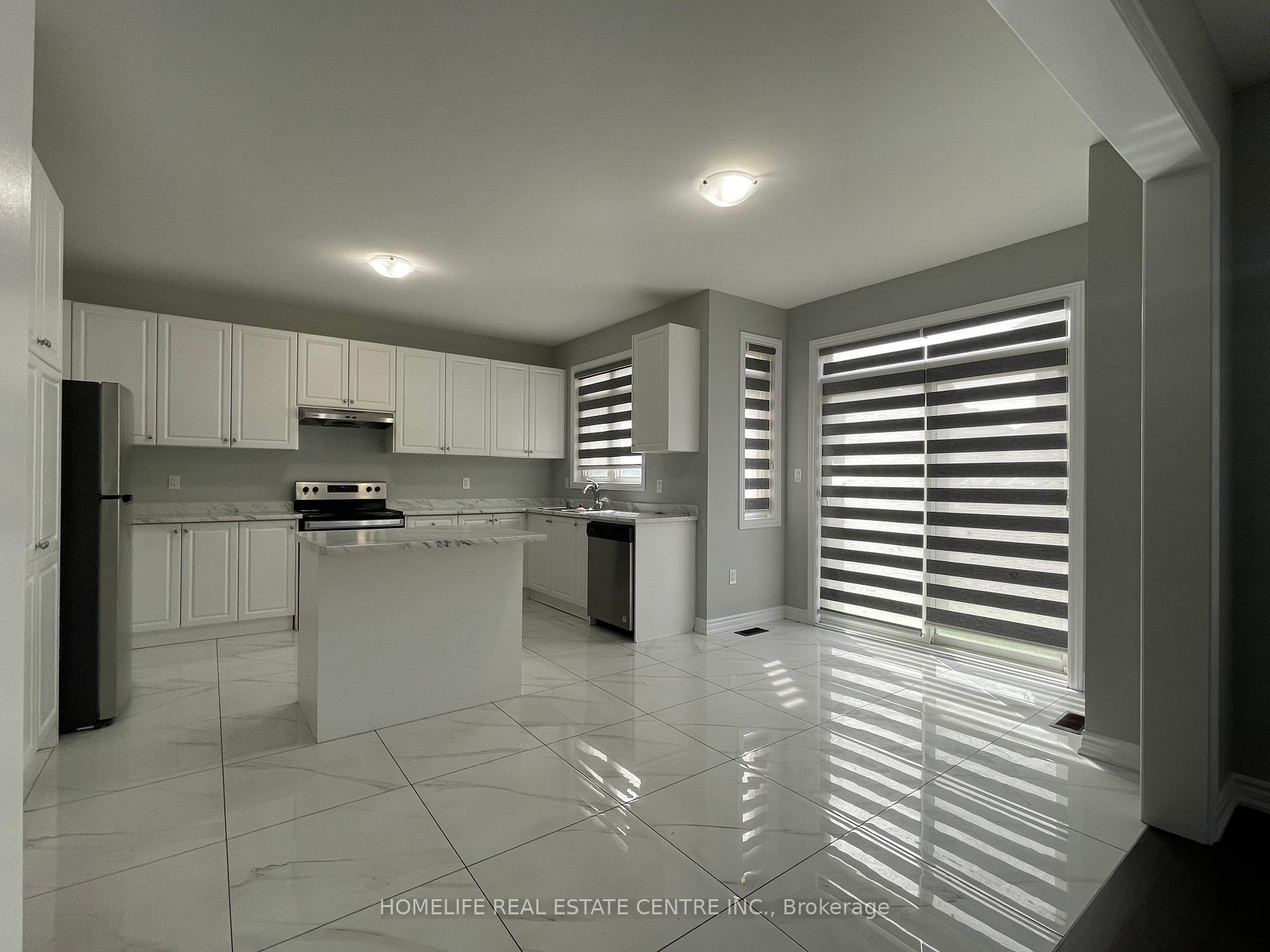 Photo 7 of Unit Upstairs, 29 Puffin Crescent, Brampton, Sandringham-Wellington North — HOMEH