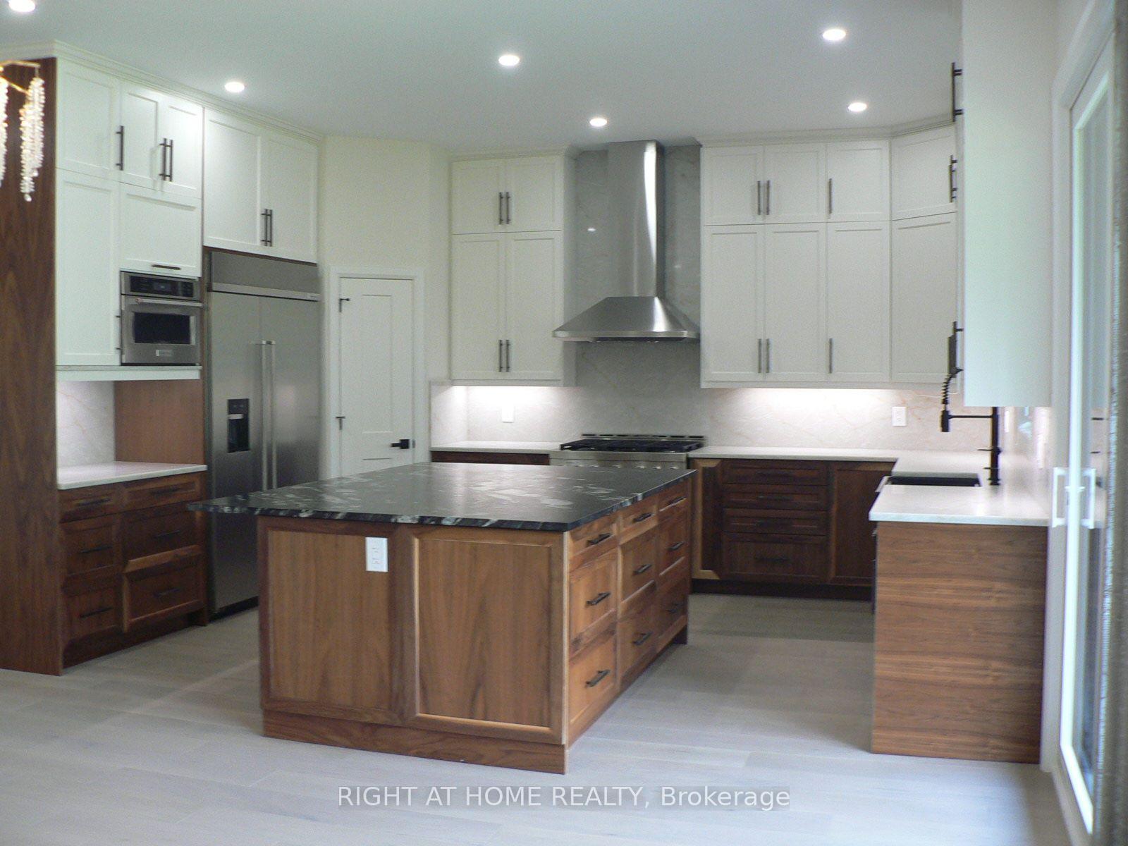 Photo 5 of 13 Bell Park Street, Ottawa, Stittsville (South) — HOMEH