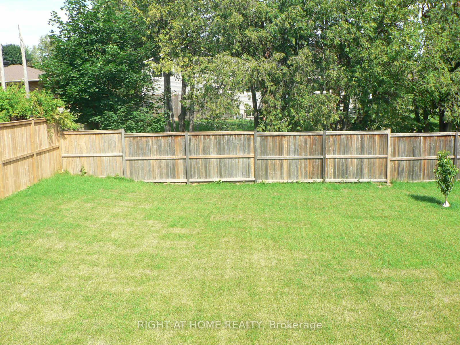Photo 23 of 13 Bell Park Street, Ottawa, Stittsville (South) — HOMEH