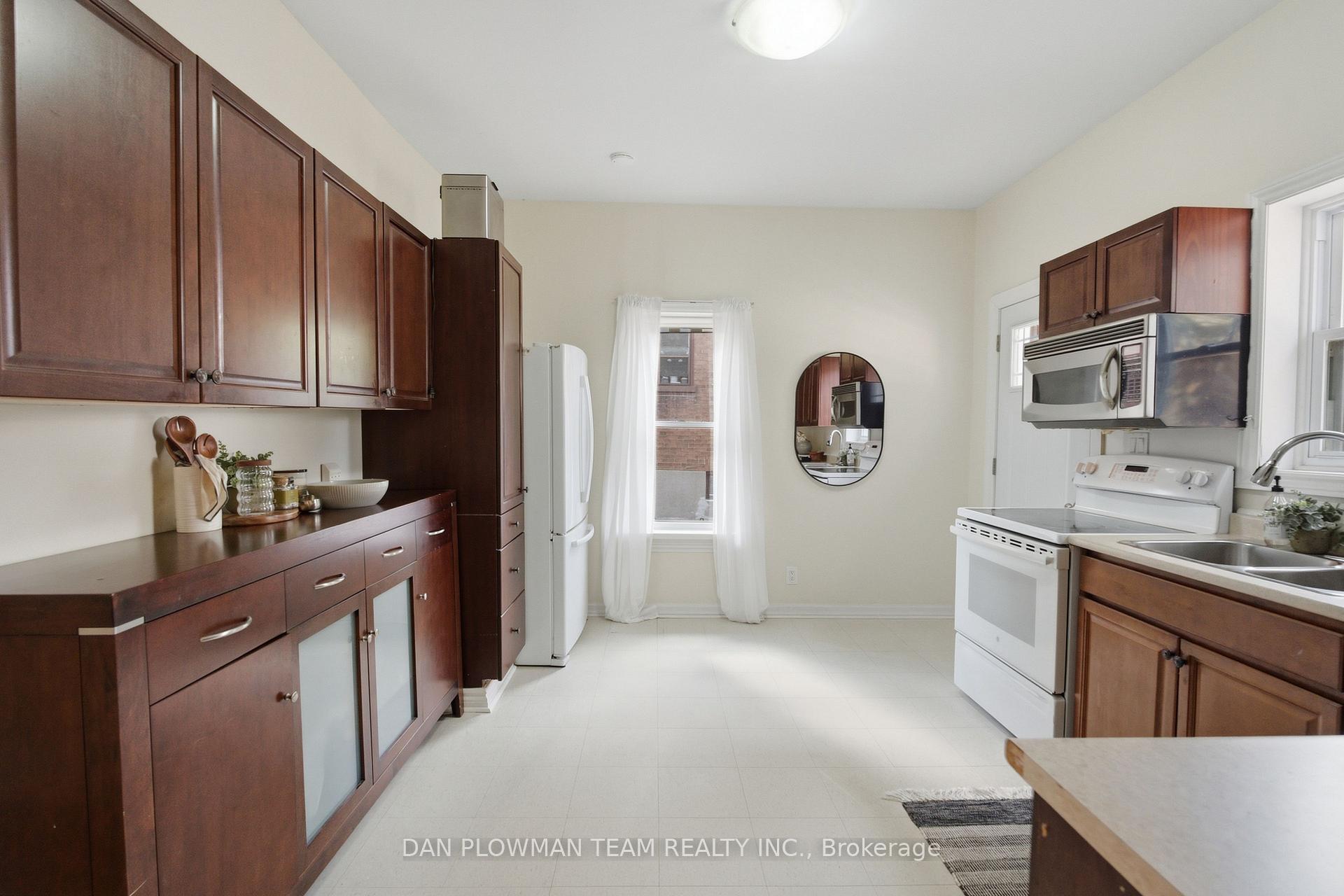 Photo 10 of 224 Arthur Street, Oshawa, Central — HOMEH
