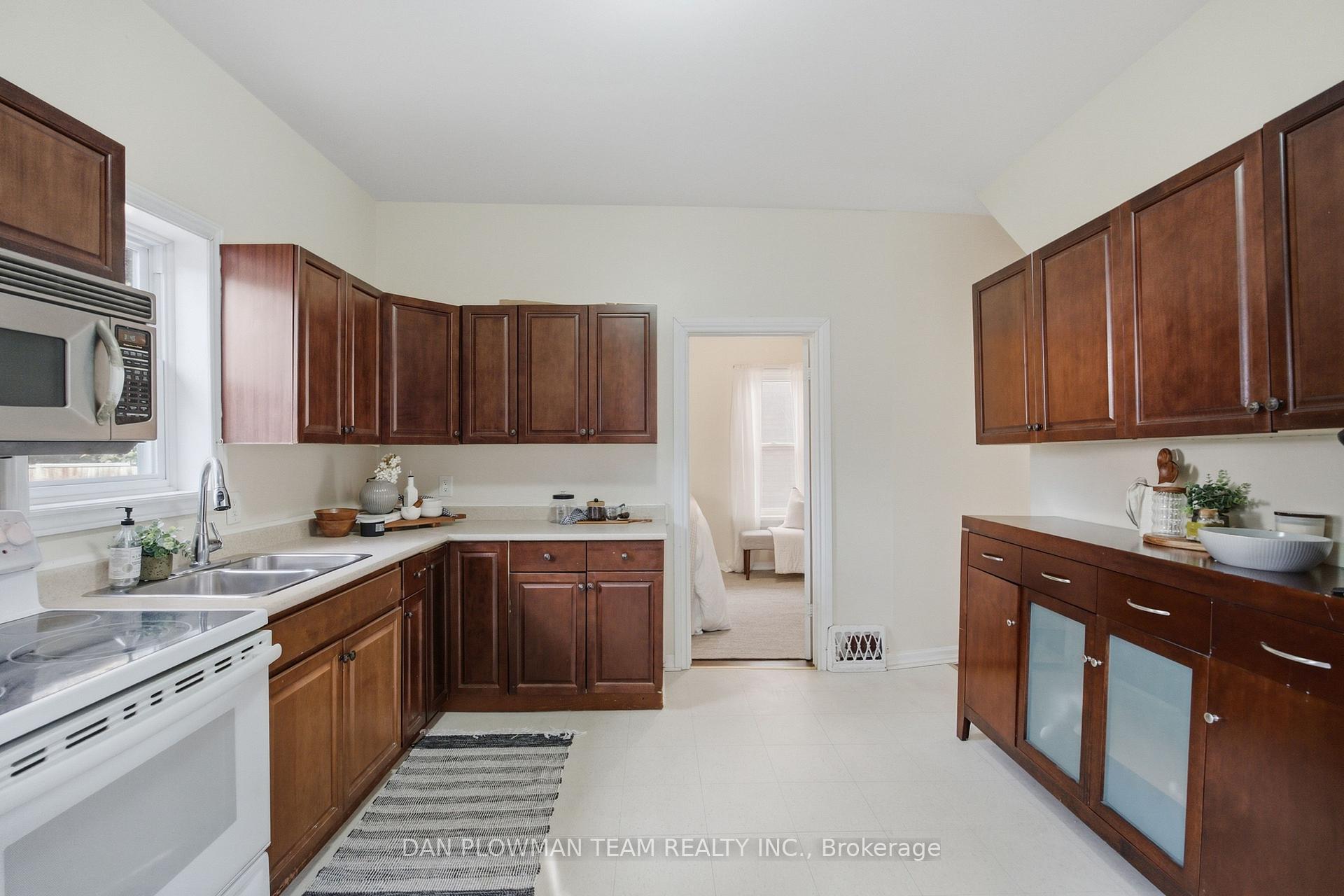Photo 12 of 224 Arthur Street, Oshawa, Central — HOMEH