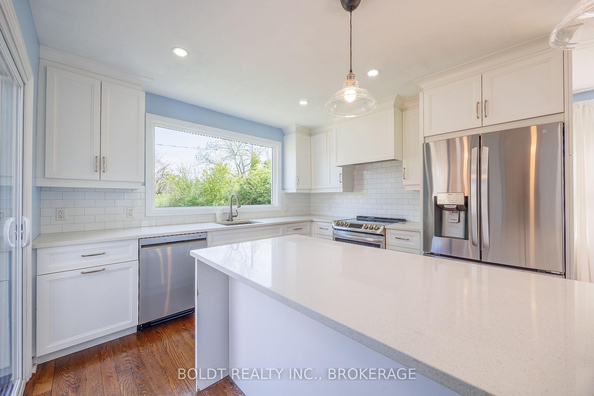Photo 6 of 35 Rivercrest Drive, St. Catharines, Glendale/Glenridge — HOMEH