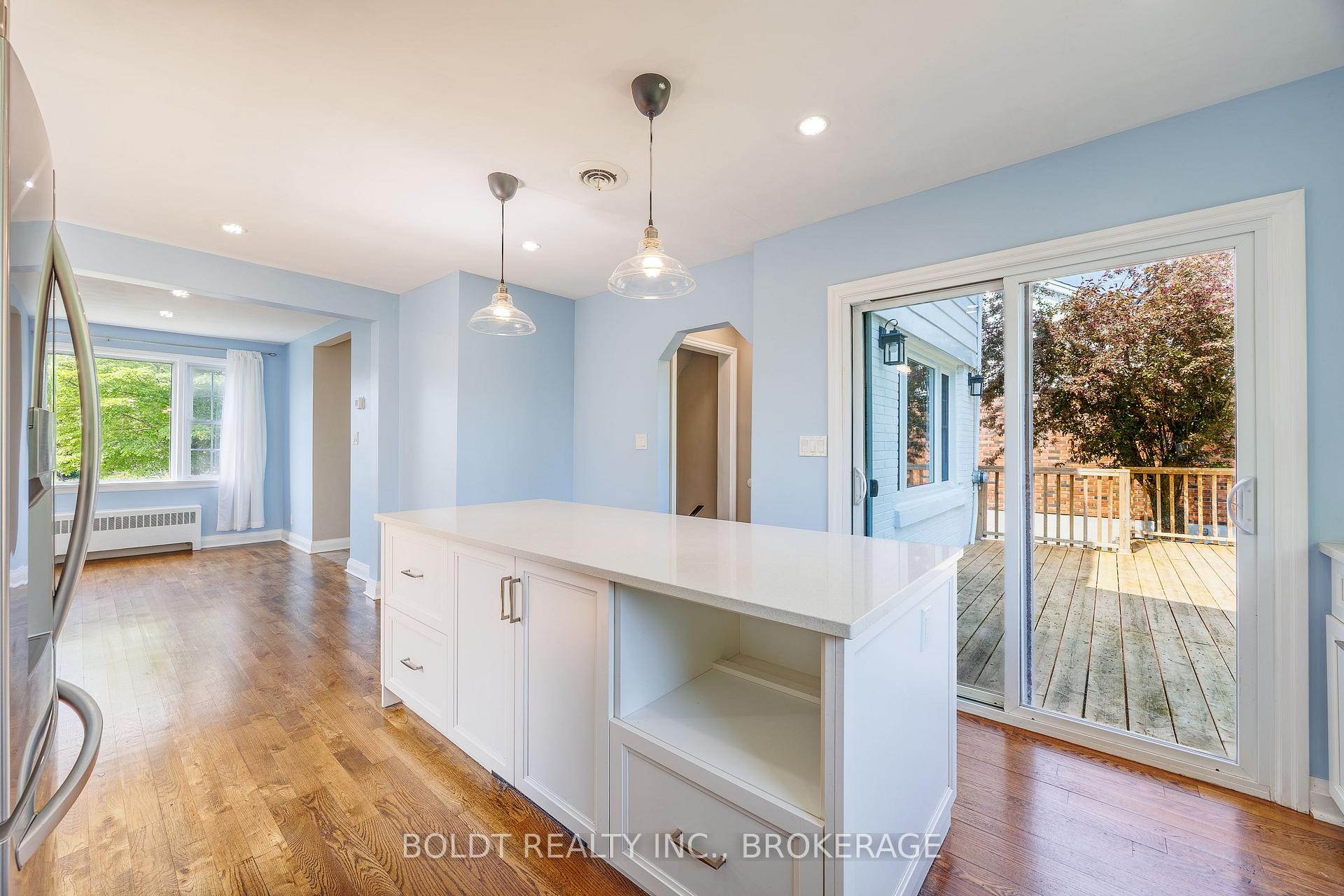 Photo 8 of 35 Rivercrest Drive, St. Catharines, Glendale/Glenridge — HOMEH