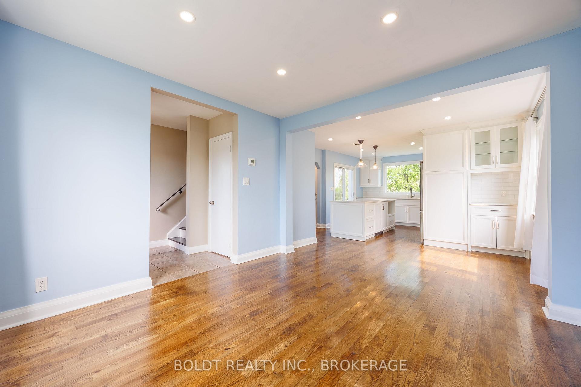 Photo 11 of 35 Rivercrest Drive, St. Catharines, Glendale/Glenridge — HOMEH